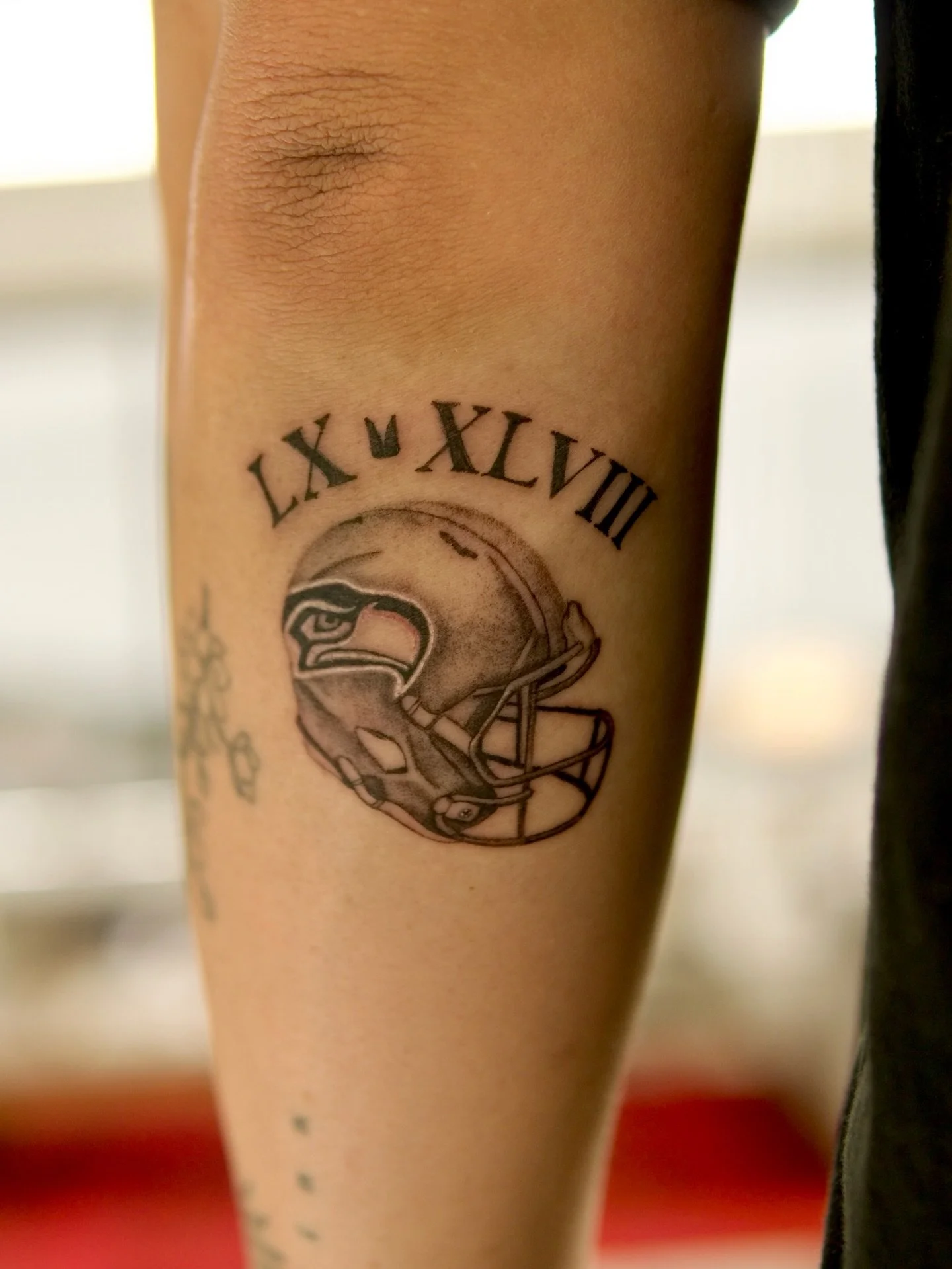 Seattle Seahawks helmet and Super Bowl wins for Paul. Can&rsquo;t wait to add more wins!

#pnwtattoo #seattletattoo #Seahawkstattoo#washingtontattoo #finelinetattoos