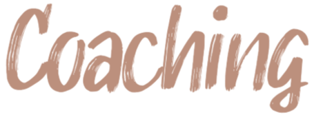 La palabra 'Coaching' escrita en letras grandes y de color marrón claro sobre un fondo transparente.