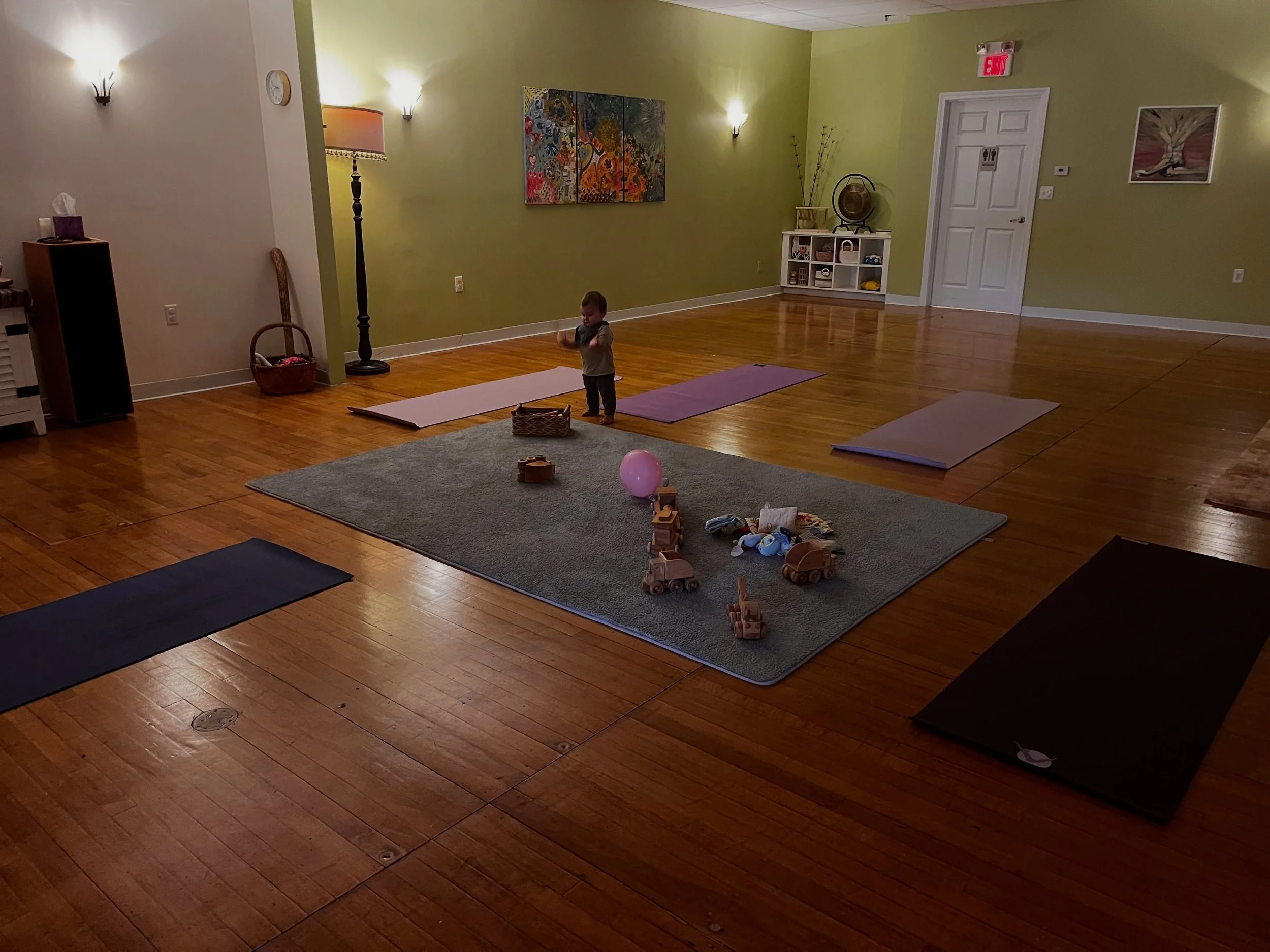 Not your average studio vibe.

Mamas- we know what it&rsquo;s like to workout at home- convenient- yes. But as your are in downward dog you notice the-dust, the laundry, the clutter then you catch a glimpse of the fridge - anddddd then your enjoying 