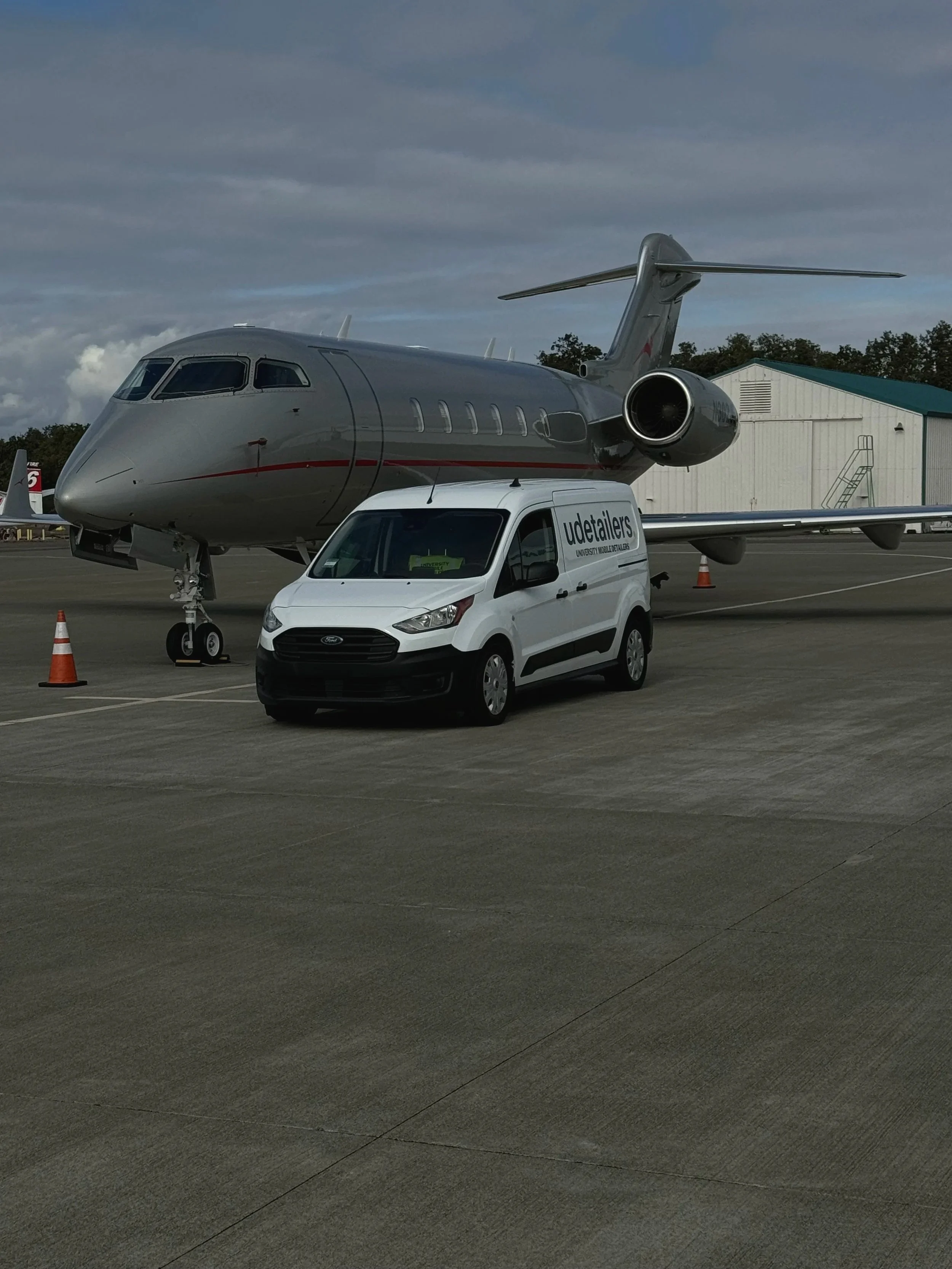 Mobile aircraft detailing services in Santa Clara California and cities near by