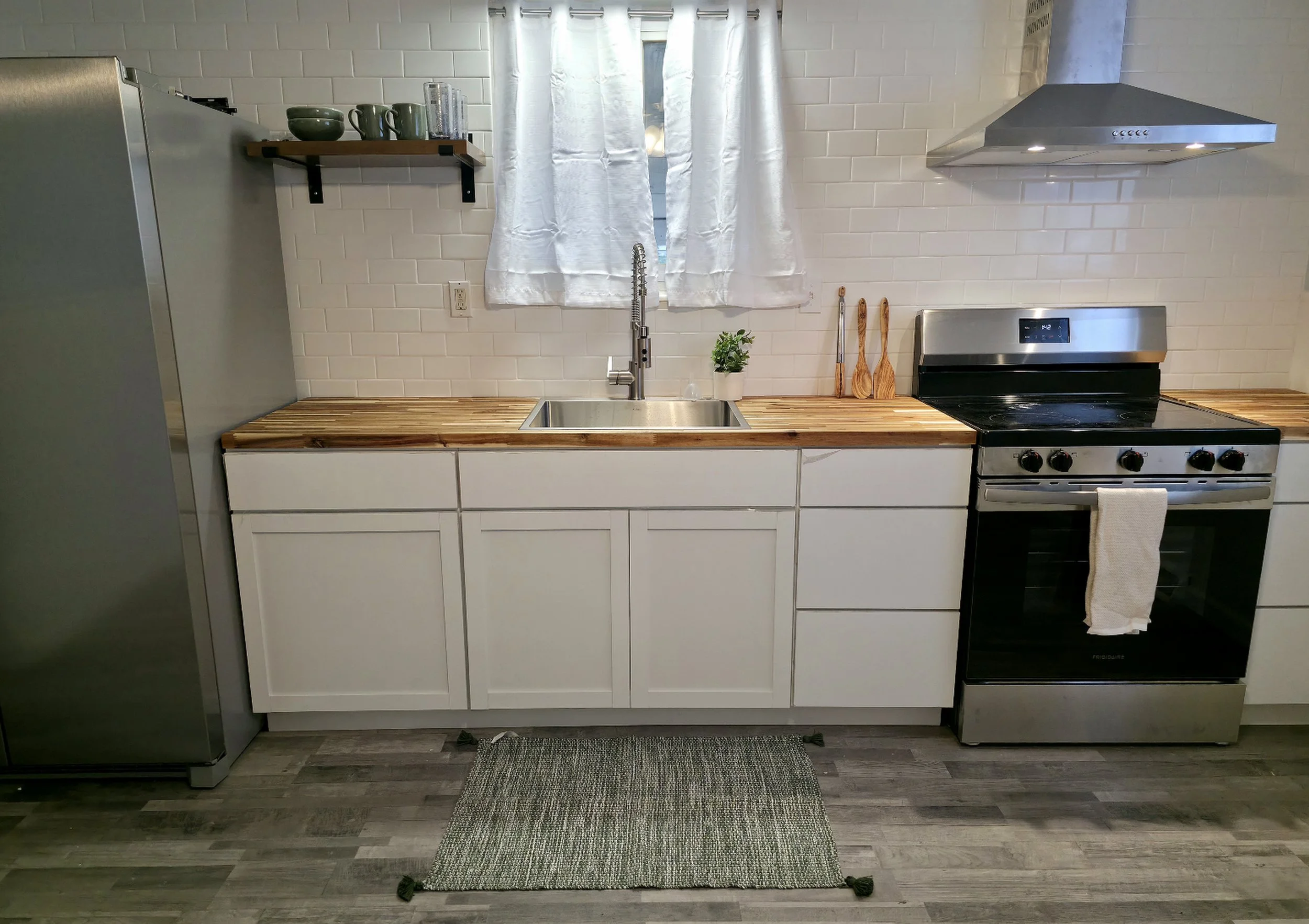 Kitchen1.jpg
