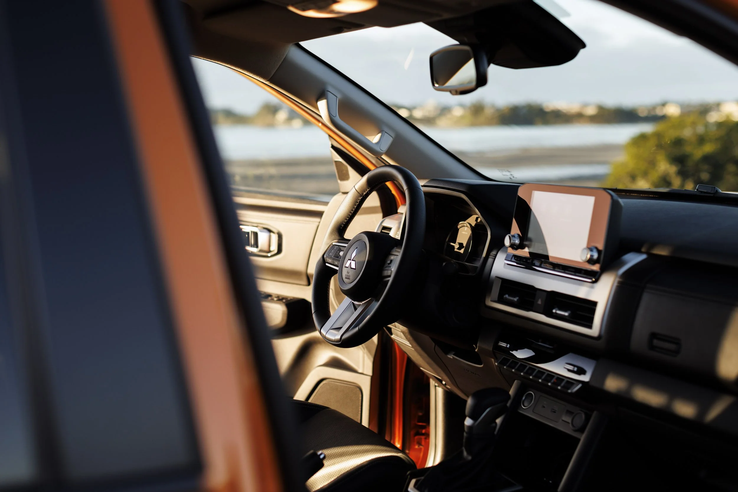 Shooting photo automobile Mitsubishi Triton Nouvelle-Calédonie.jpg