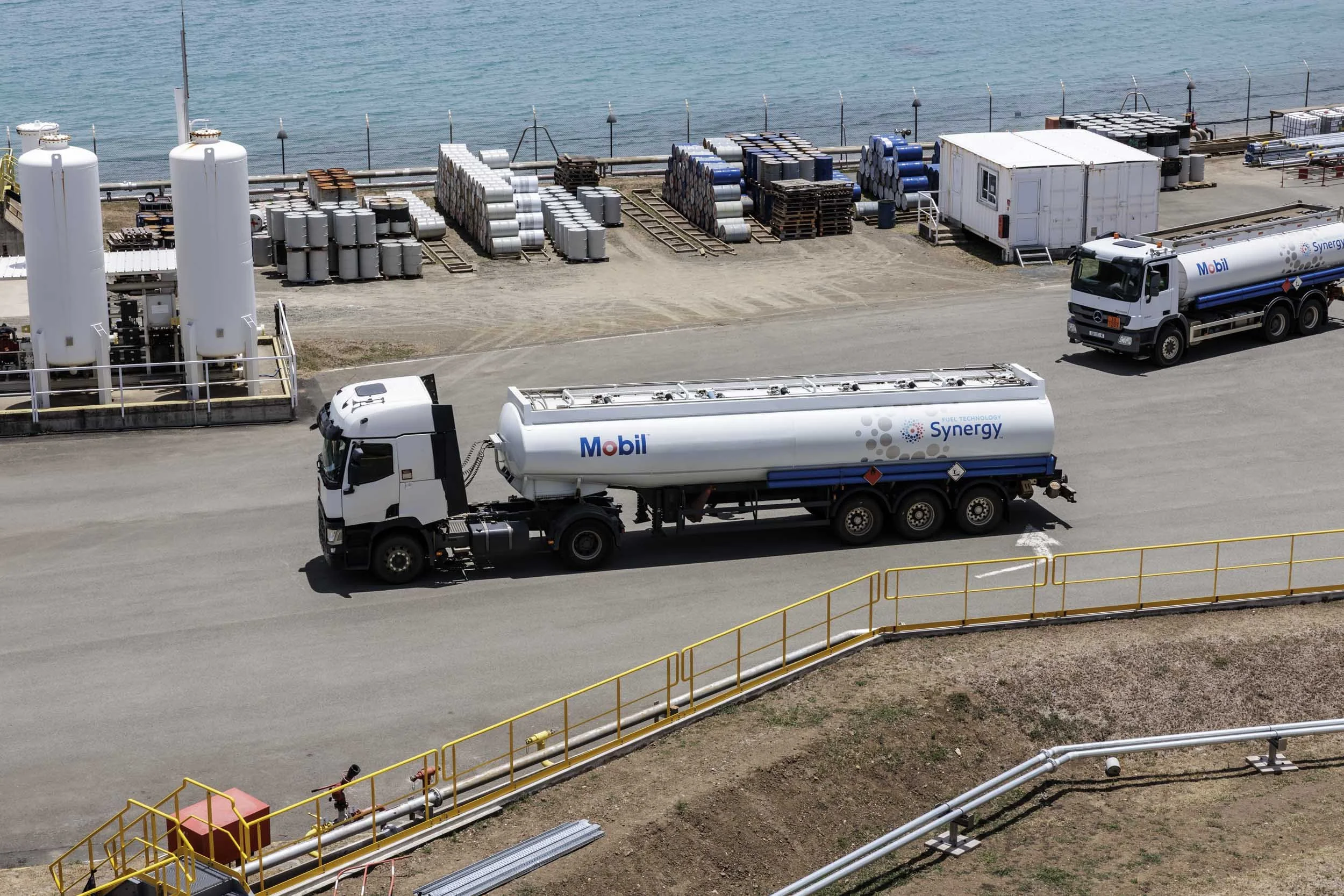 Mobil Depot 13.jpg