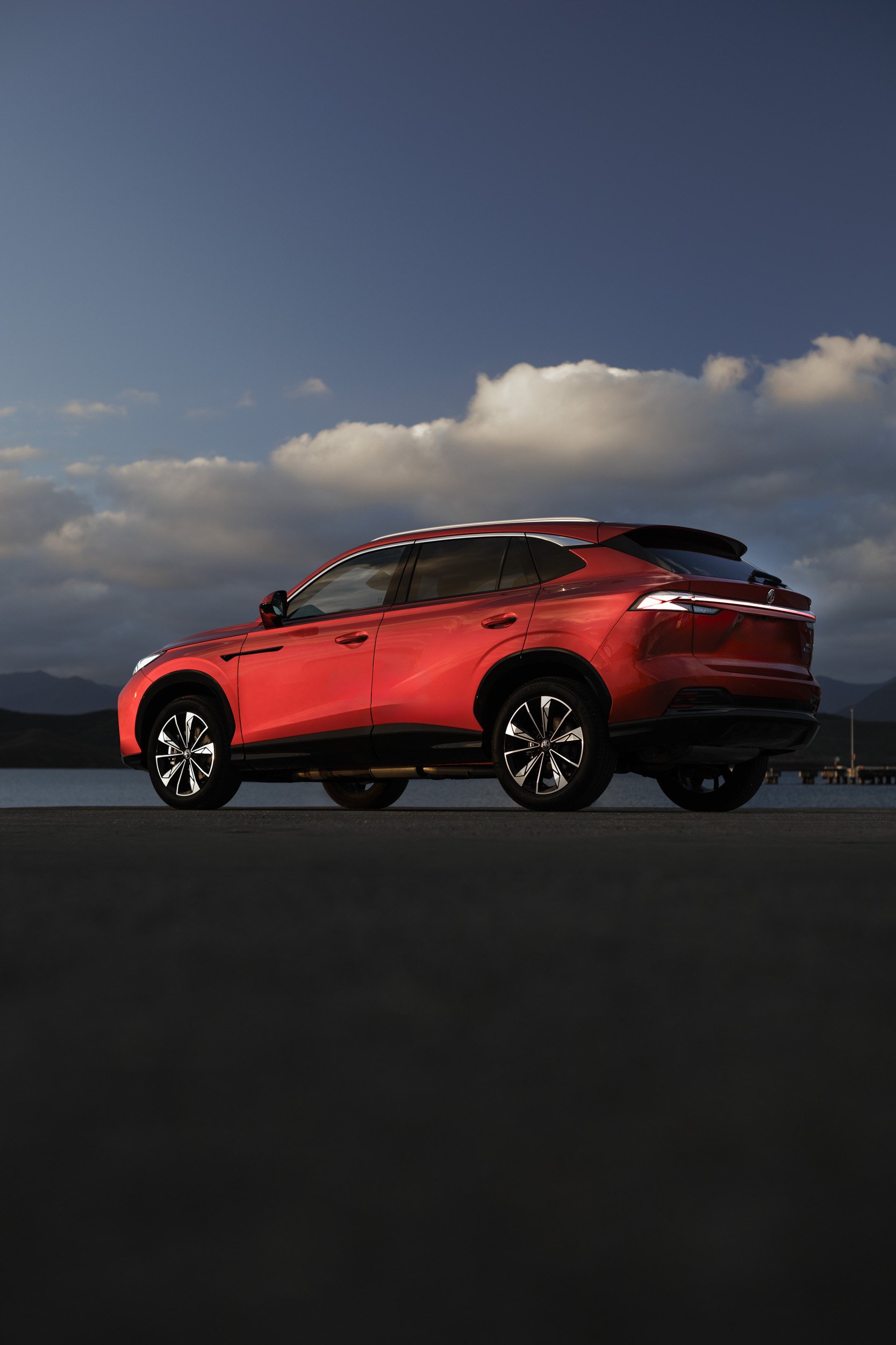 MG eHS Hybrid+ 883-Edit.jpg