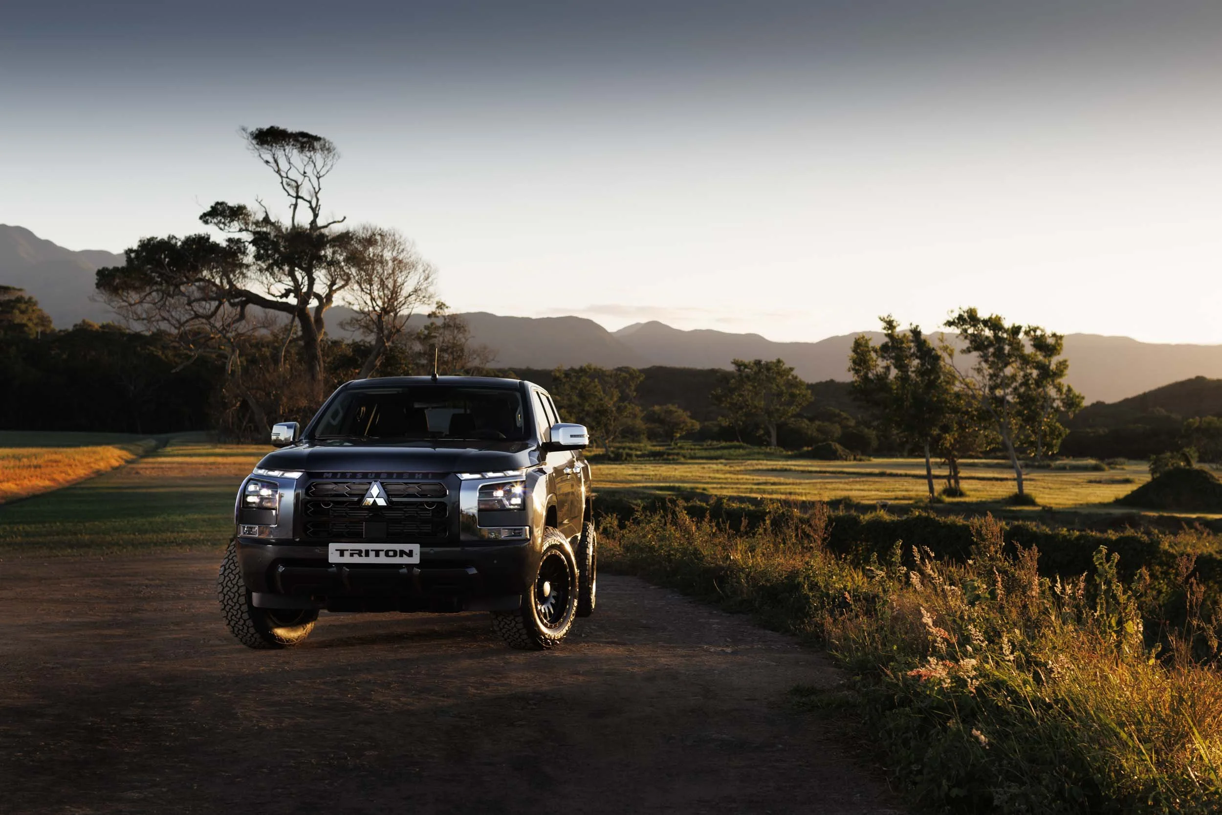 Shooting photo automobile Mitsubishi Triton Nouvelle-Calédonie.jpg