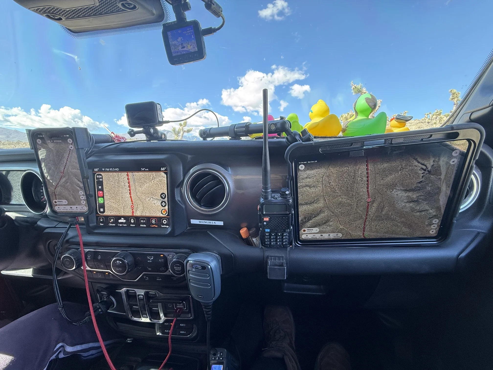 iPad and iPhone displaying onX in Jeep