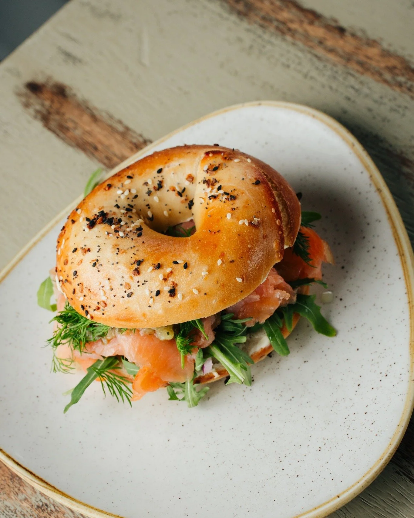 Our salmon bagel is doing what it does best. Toasted, generous and just the right kind of satisfying. Check the display cabinet for more good options.

#eatmelbourne #melbournefoodie #melbournefood #melbournebrunch #sandringham