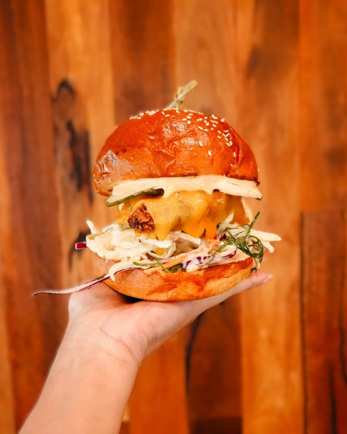 Craving chicken? Our Southern Fried Chicken Burger is on the menu. Come by and grab one 🍔

#eatmelbourne #melbournefoodie #melbournefood #melbournebrunch #sandringham