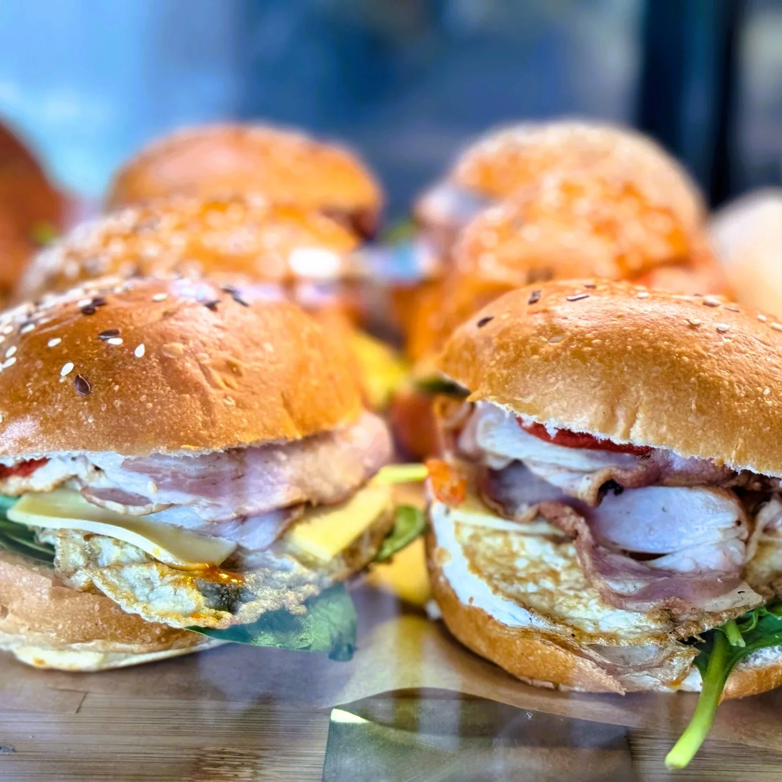 On the go this morning? Brekky Brioche 🍔 Have a look at the display cabinet to see what&rsquo;s available today.

#eatmelbourne #melbournefoodie #melbournefood #melbournebrunch #sandringham