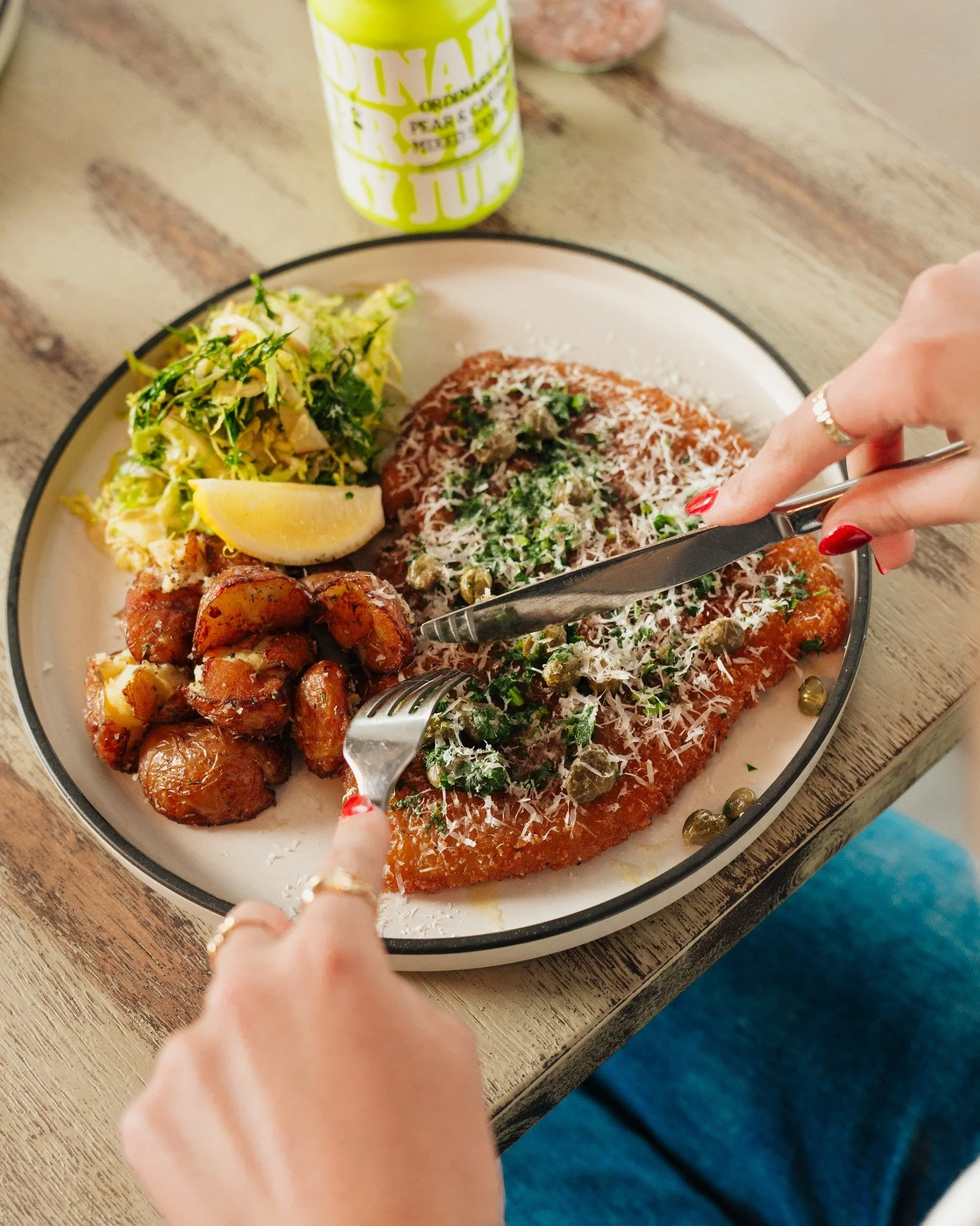 Schnitzel 🍽️ A go-to for lunch.

#eatmelbourne #melbournefoodie #melbournefood #melbournebrunch #sandringham