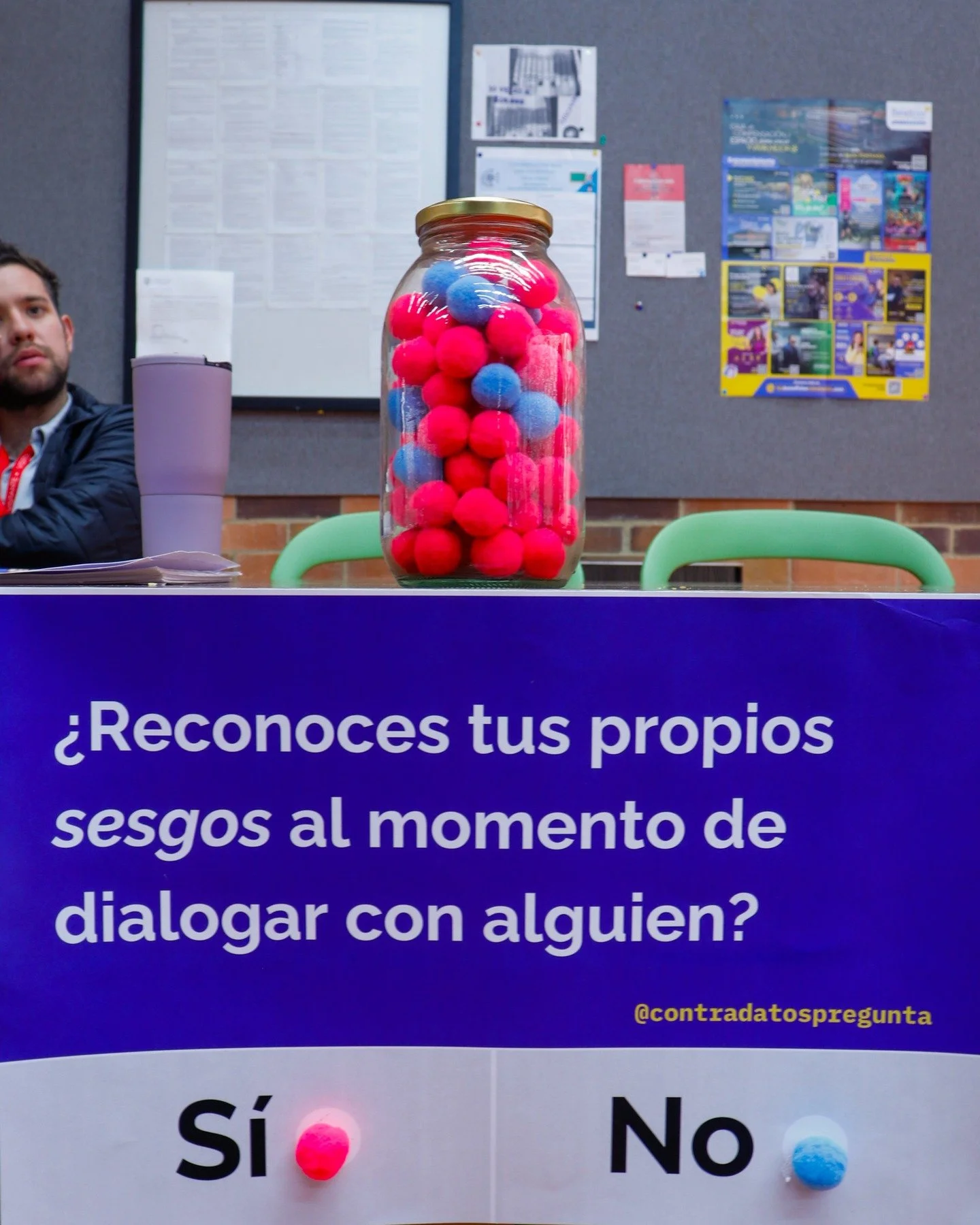 👥 Sesgo de sobreconfianza

Estuvimos en Medell&iacute;n tejiendo preguntas y datos en el Congreso Voces que tejen paz, gracias a la invitaci&oacute;n de @corporacionsurgir, Colciudadan&iacute;a y @fadjuventud. All&iacute; exploramos c&oacute;mo los 