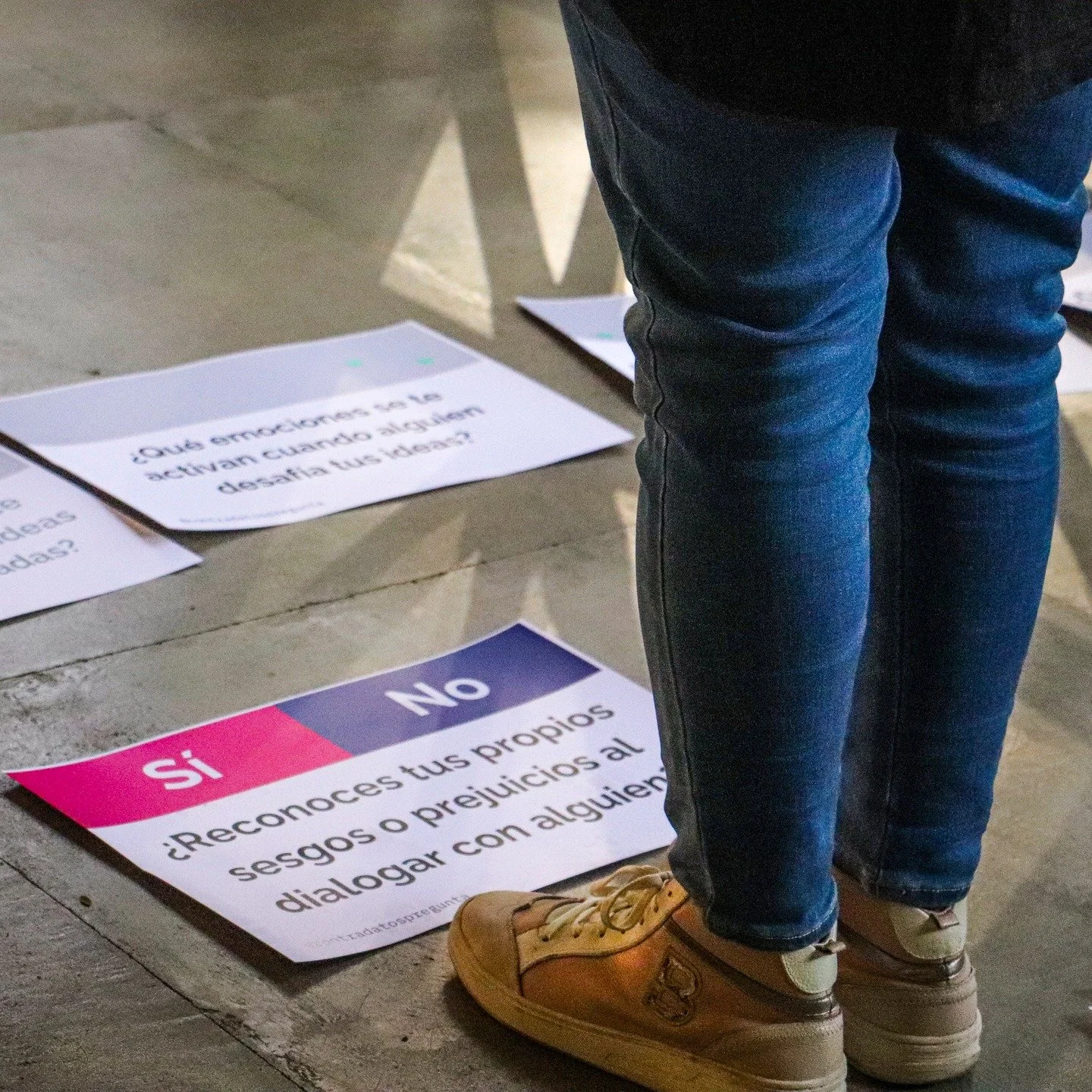 Estos son algunos recuerdos de nuestra conferencia-taller sobre Datos, sesgos cognitivos y construcci&oacute;n de paz en el evento Voces que tejen paz.

Gracias a @corporacionsurgir y
@conciudadania_org por la invitaci&oacute;n y por hacer posible es