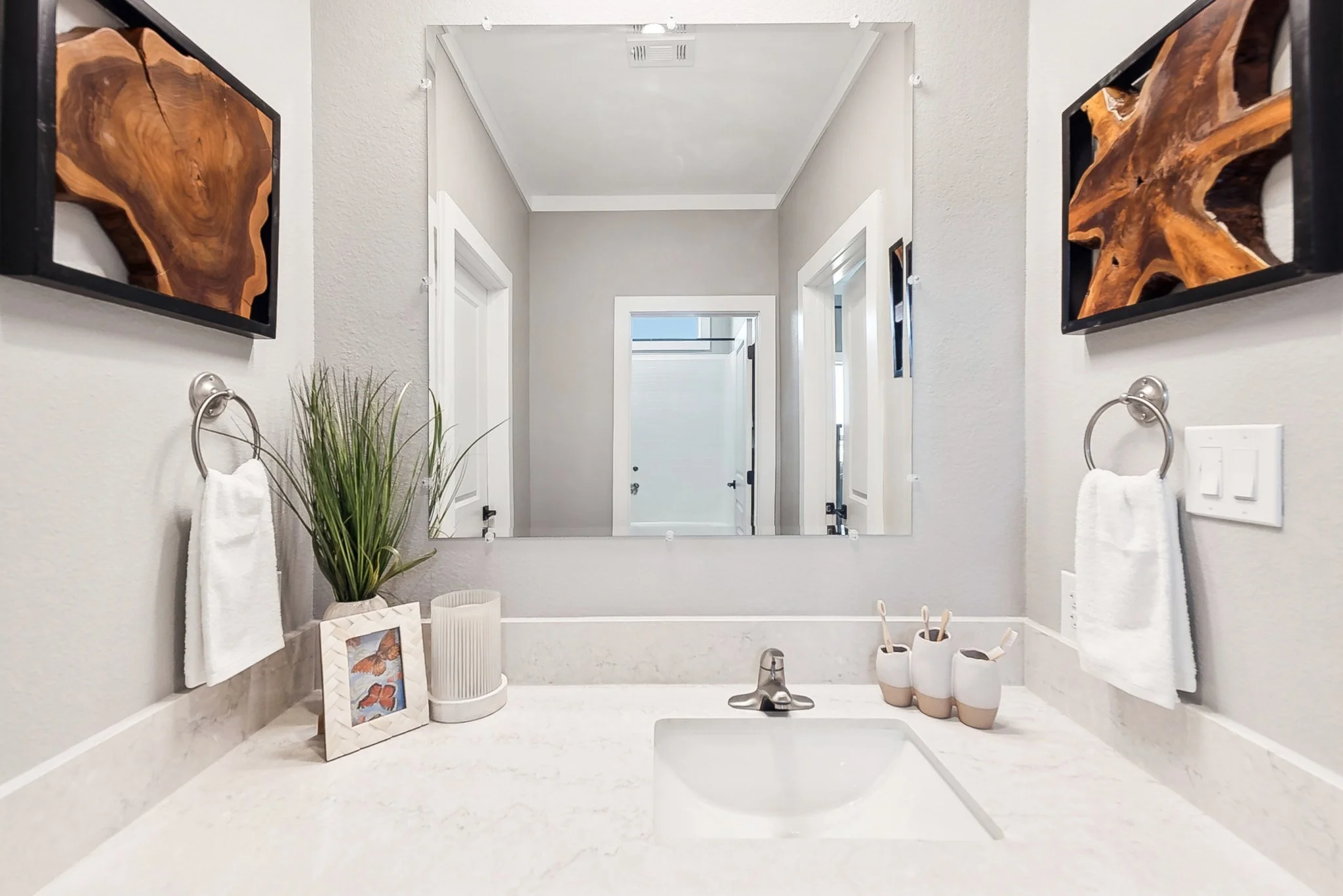 2028 Applewood Dr.-019.jpg