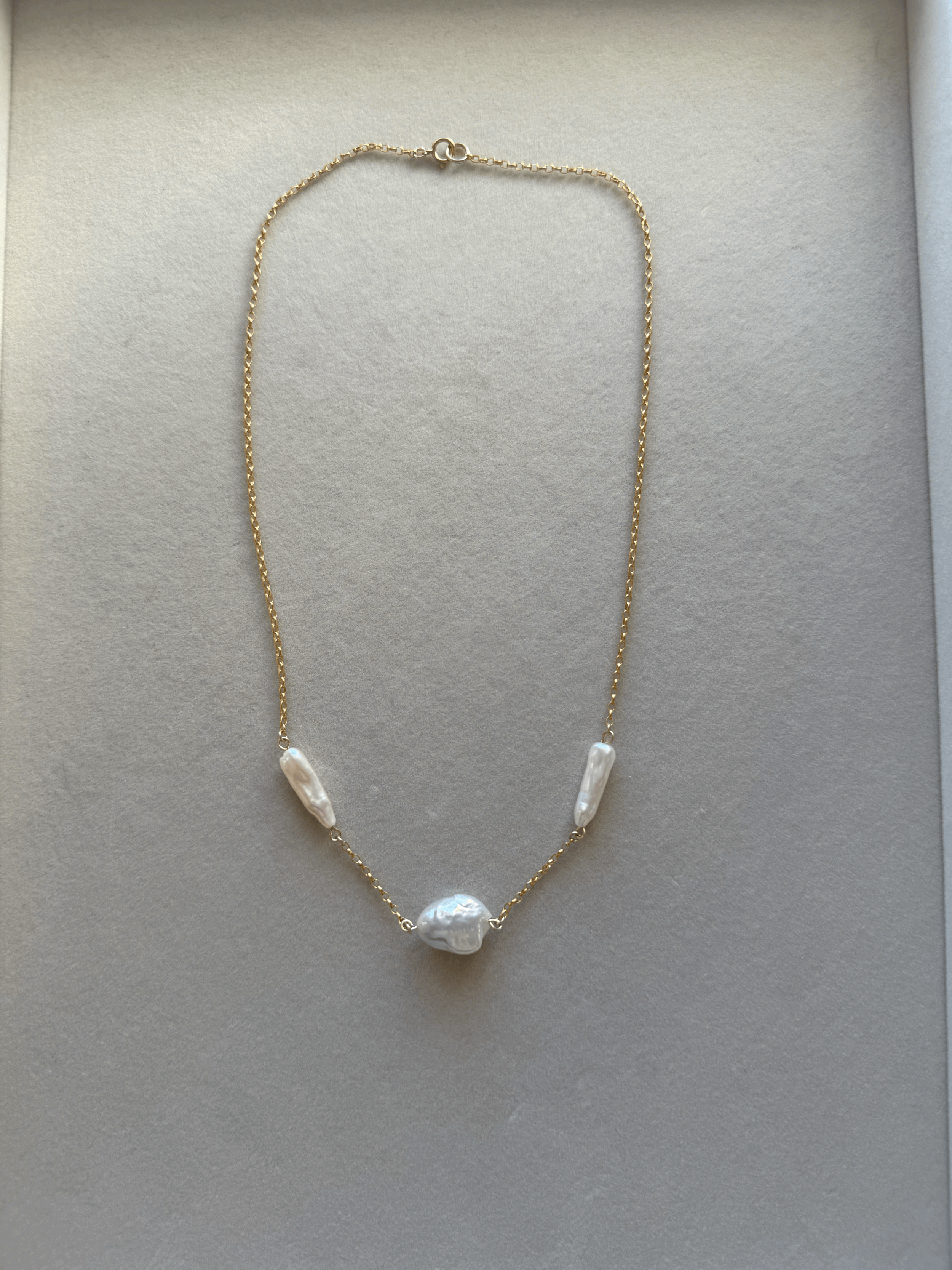 Glow Pearl Glow Necklace