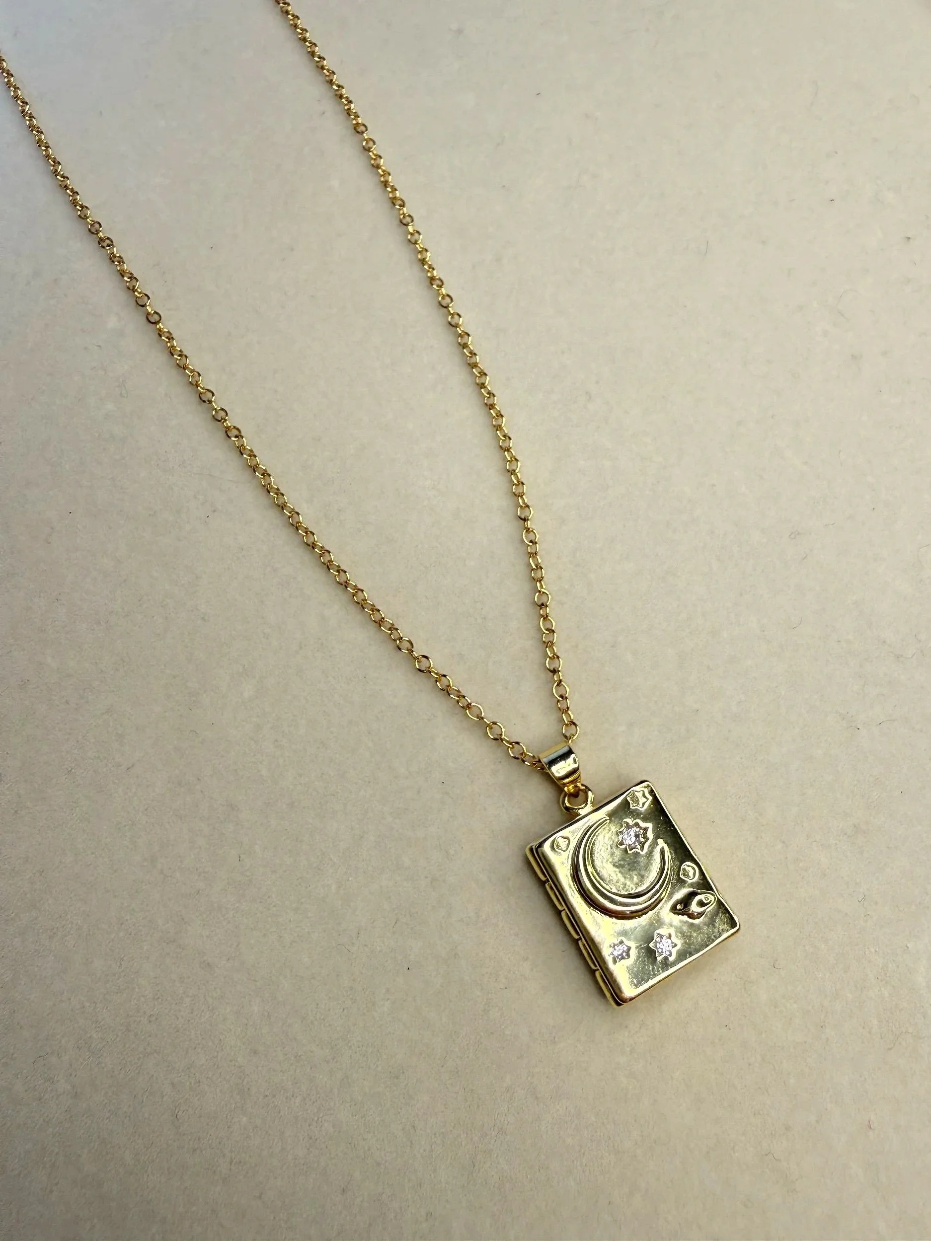 Fairytale locket necklace