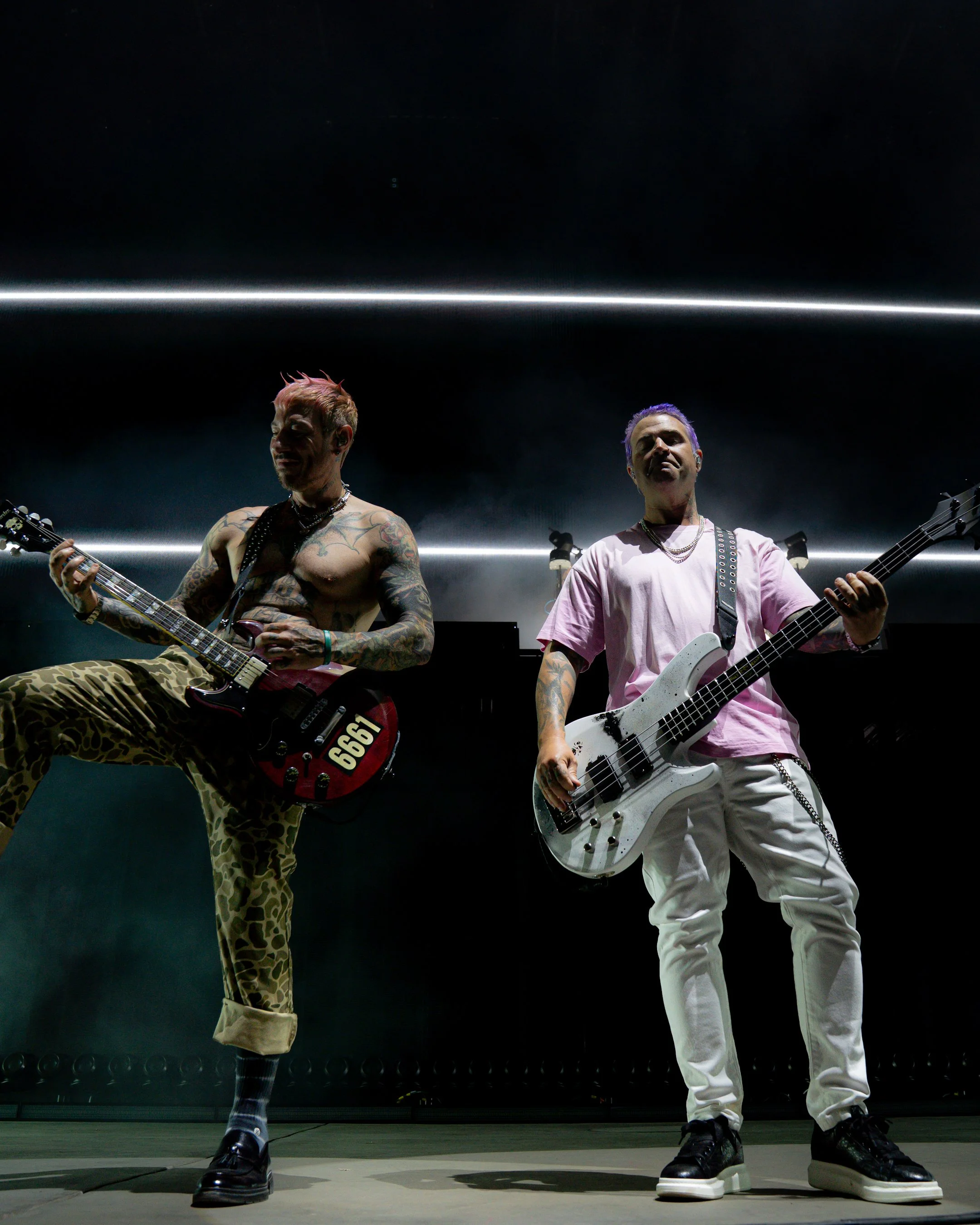 A7X_V-8.jpg