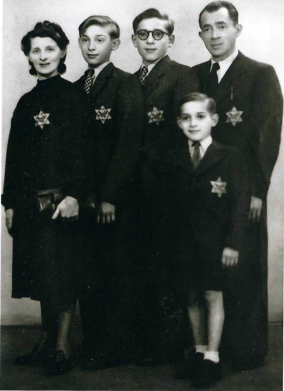 family-photo.png
