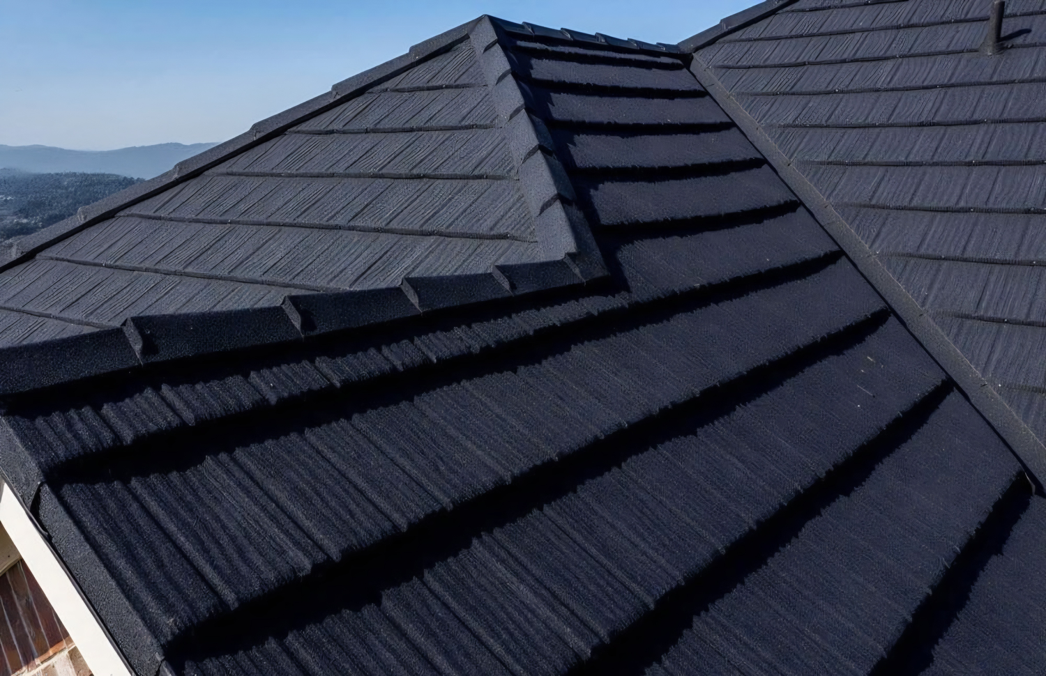 Close up of TEK stone coated steel profile