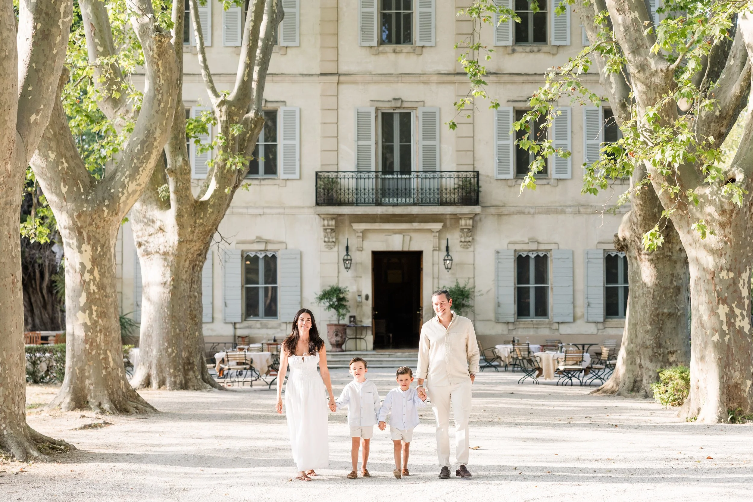 Family portrait at Château des Alpilles in Saint-Rémy-de-Provence