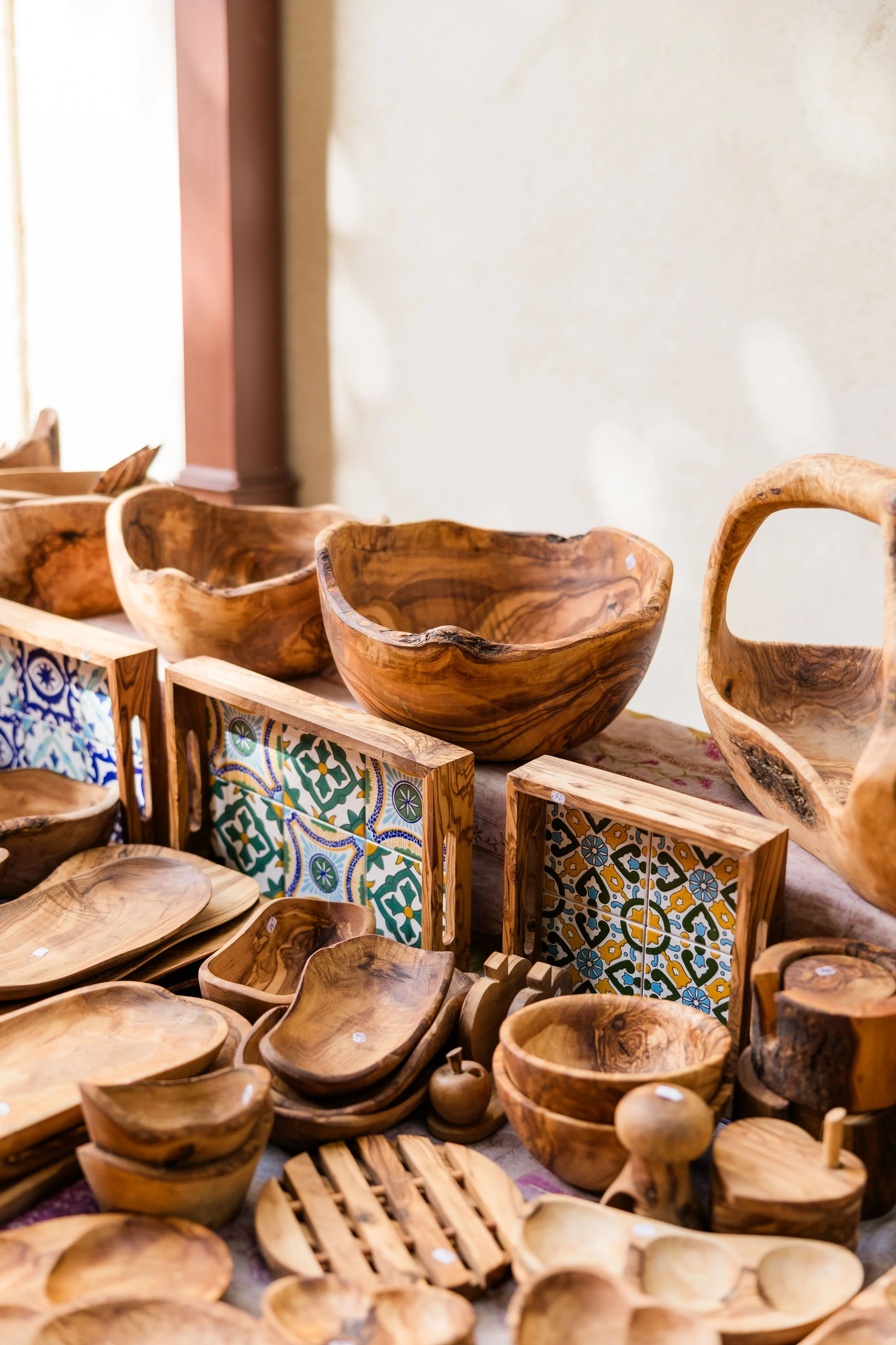 Artisan-Olive-Wood-Bowls-Provence