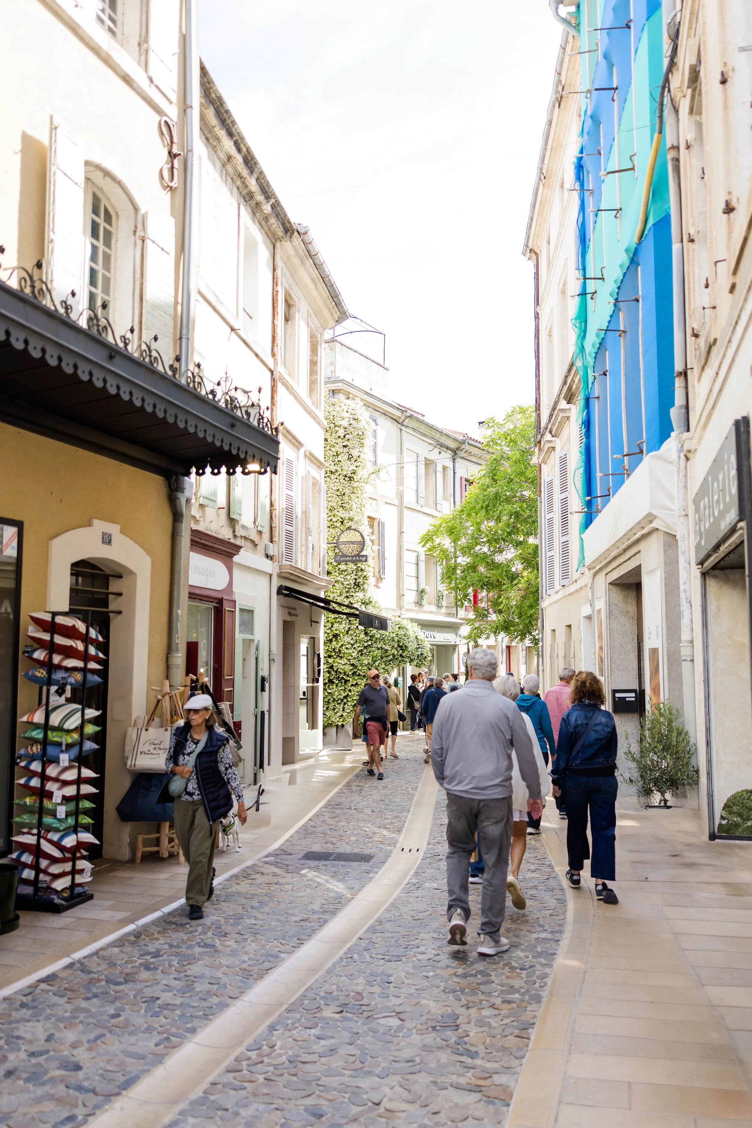 Saint-Remy-de-Provence-Market-Street-Photography