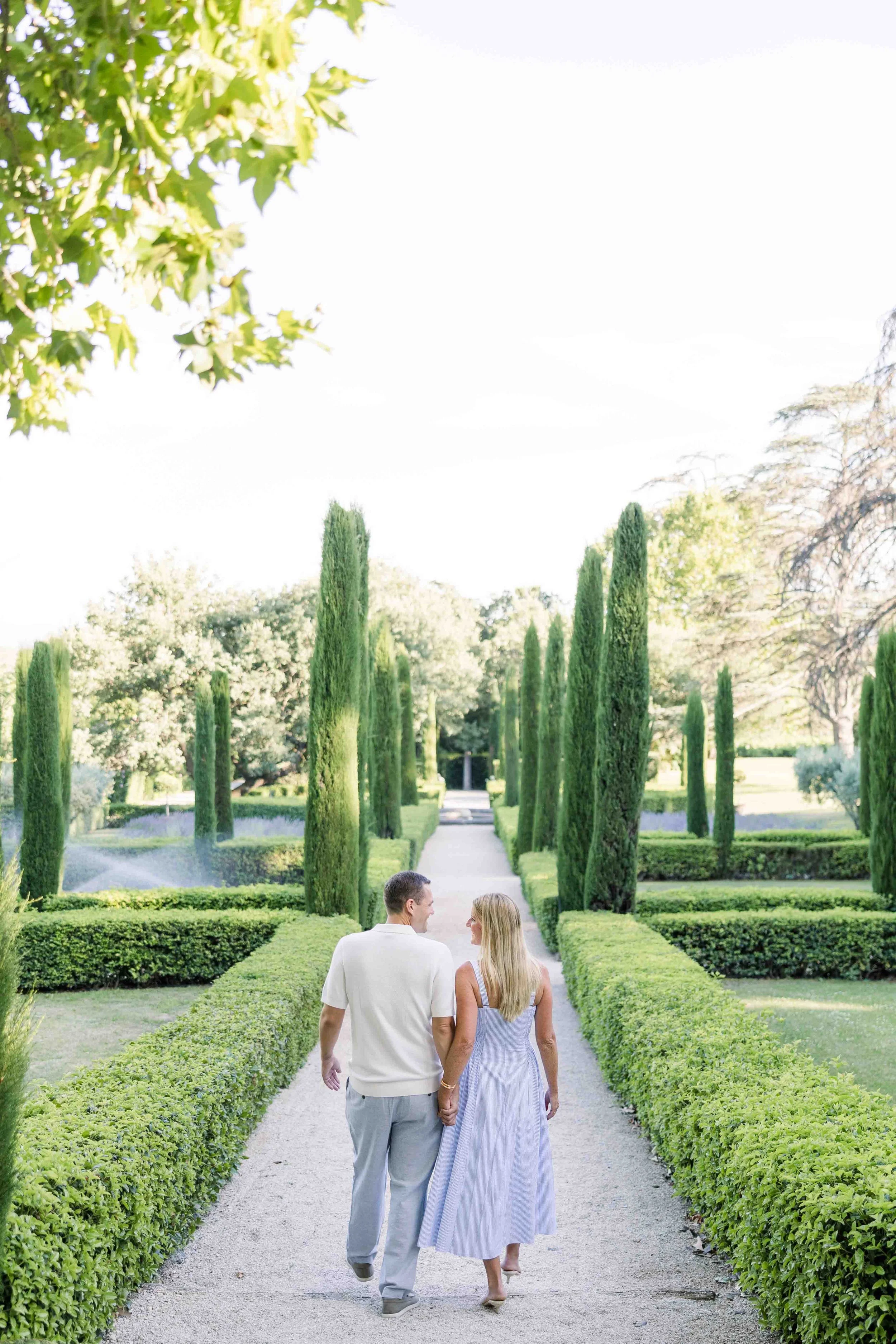 Walking through the gardens of Domaine de Fontenille