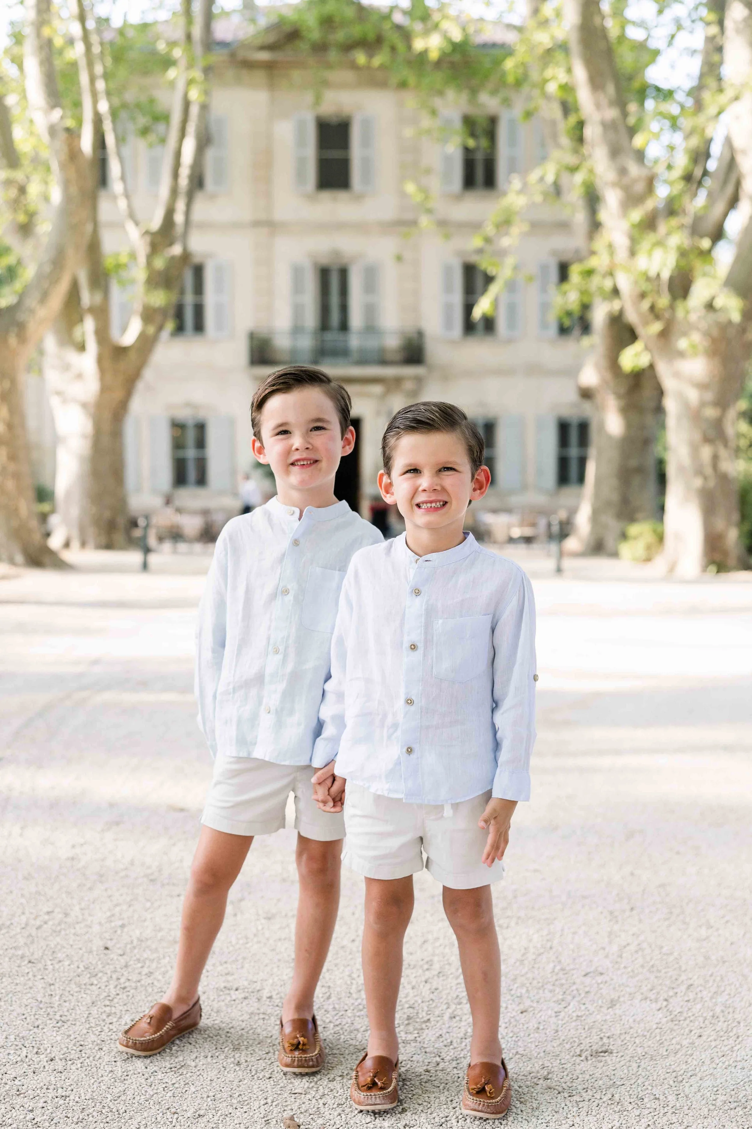 Two brothers during a Provence family photography session