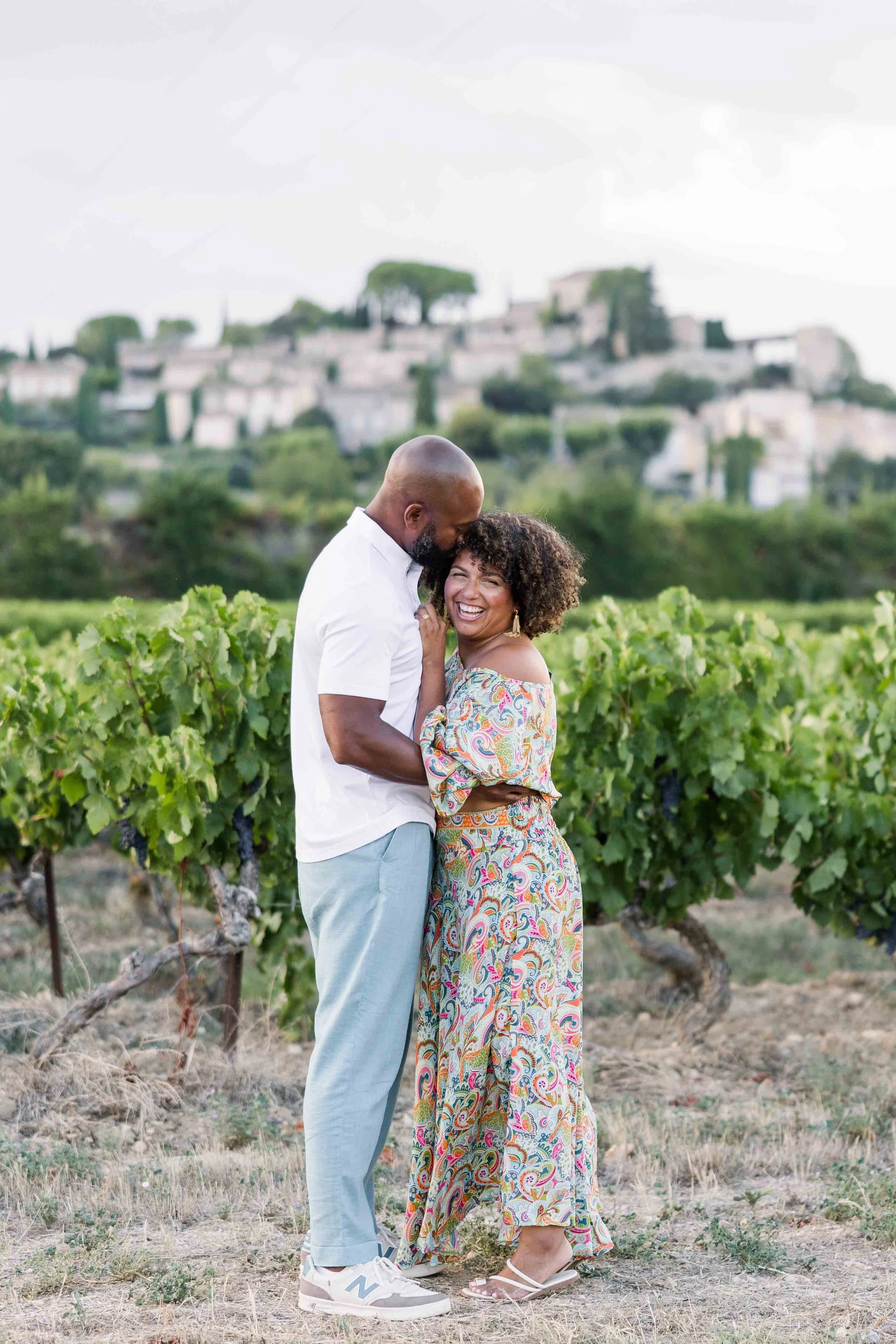 Romantic Couple Photos Near Gordes