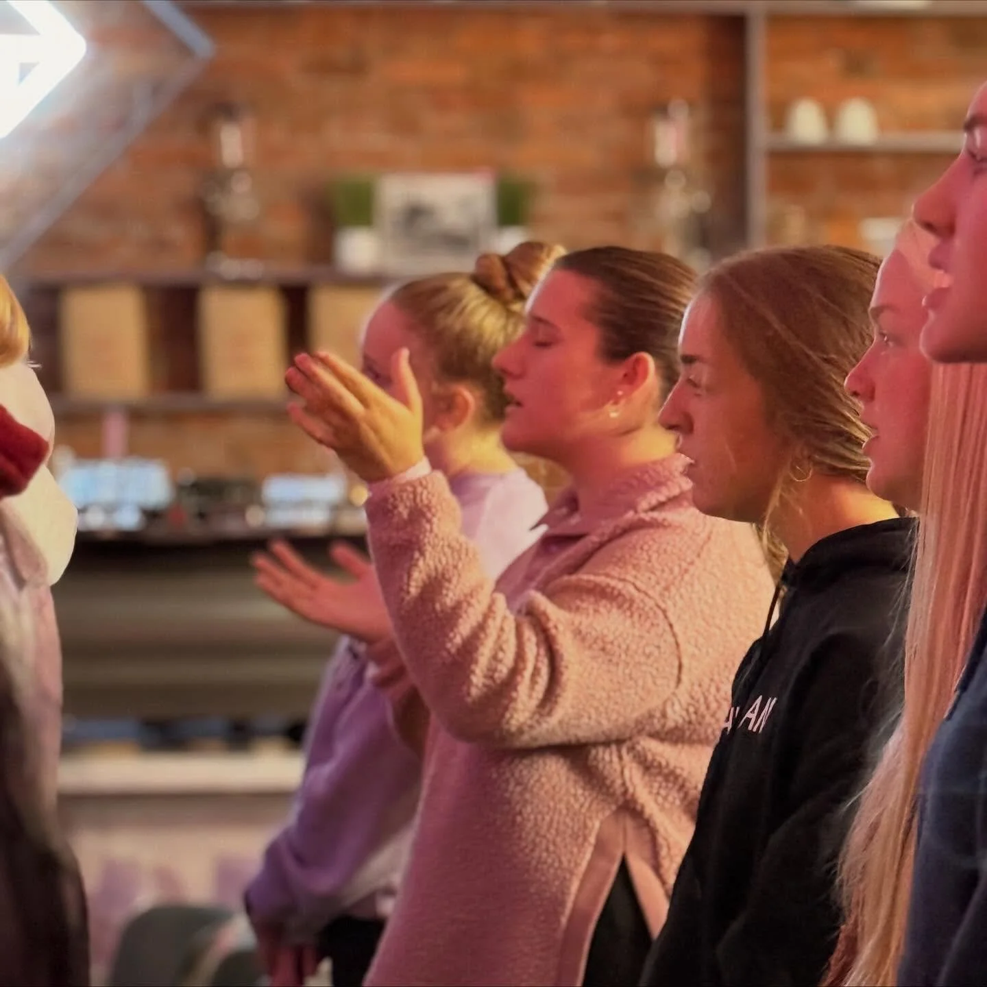 Tomorrow night, come worship with us! 👏 Bring a friend to 392 for a special evening. If you're feeling exhausted, we've got a place for you! You'll leave refreshed and encouraged 💛 

#thetablecollective #quadcitiescollegeministry