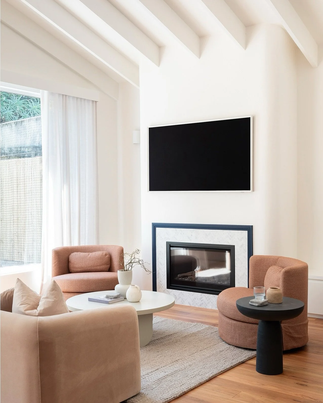 Bellevue Hill_Modern: Design and construct by #ellisconstructions 
Brief: Alts &amp; Adds to dilapidated California bungalow for new family home&hellip; with #MCM vibes. 

TEAMS BUILD THINGS:
Legal and strategy, in-house counsel: @amelellis 
Foreman: