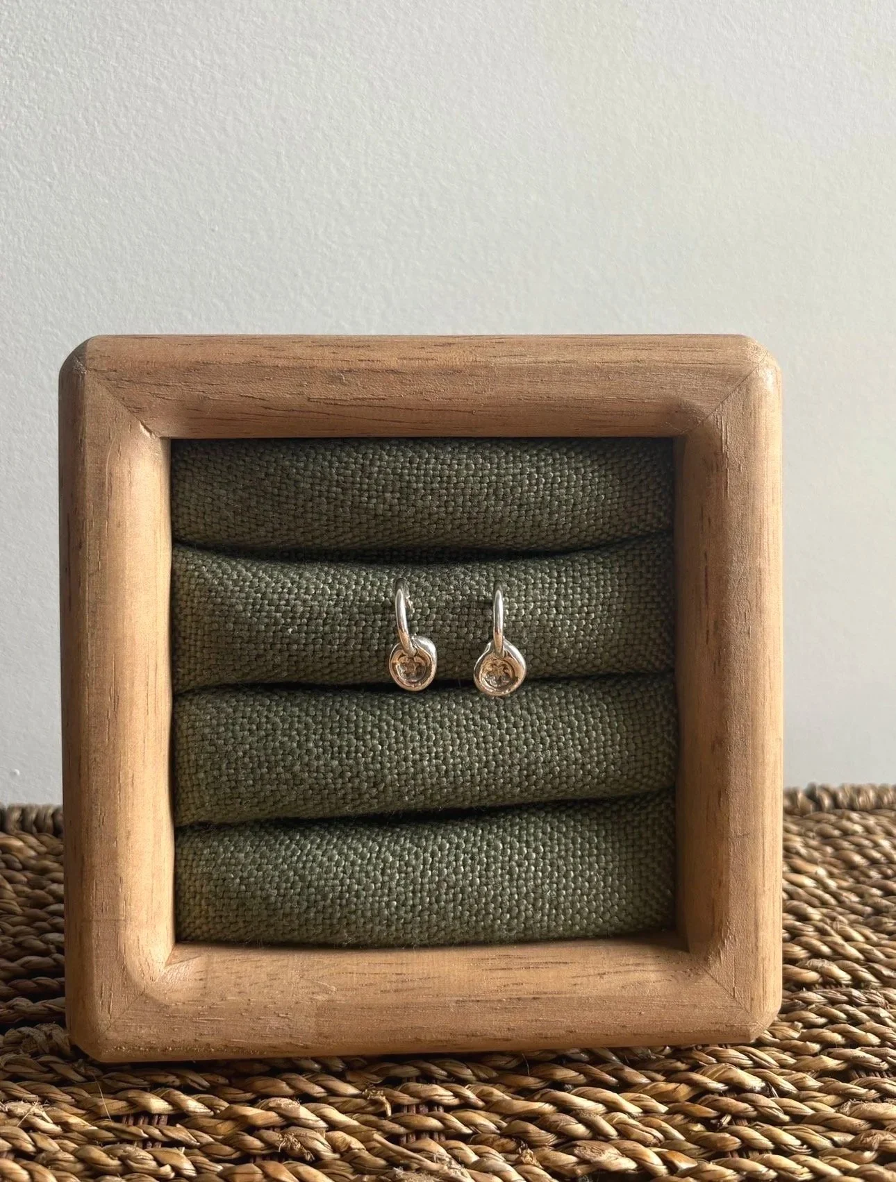 Stella Hoops