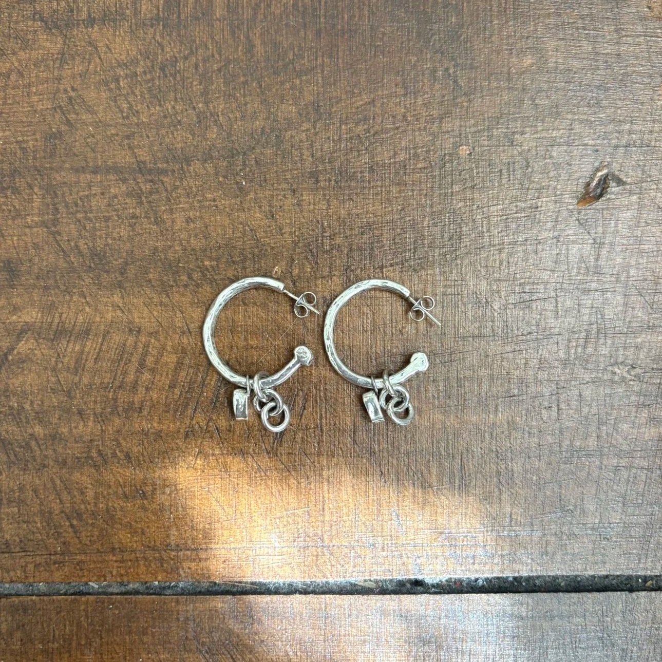 ‘Scarlet Thread’ Hoops (One size) 