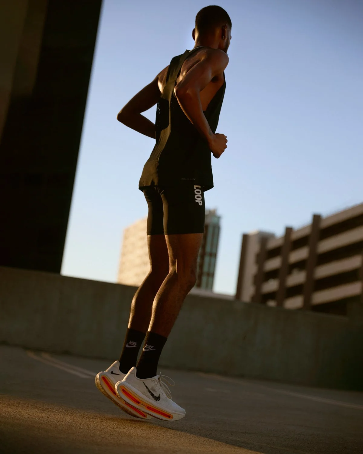 _THE LOOP_NIKE VOMERO_101925_©cydneycosetteholm_0008.JPG