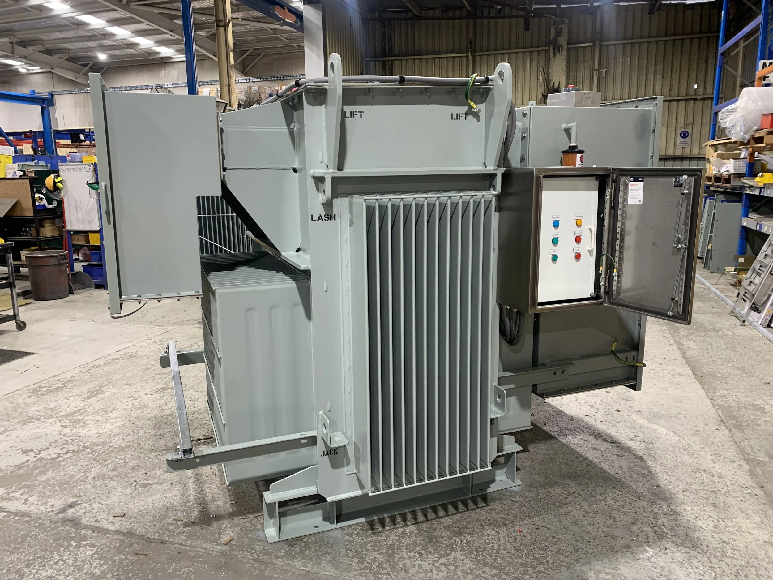 Padmount and Groundmount Distribution Transformers