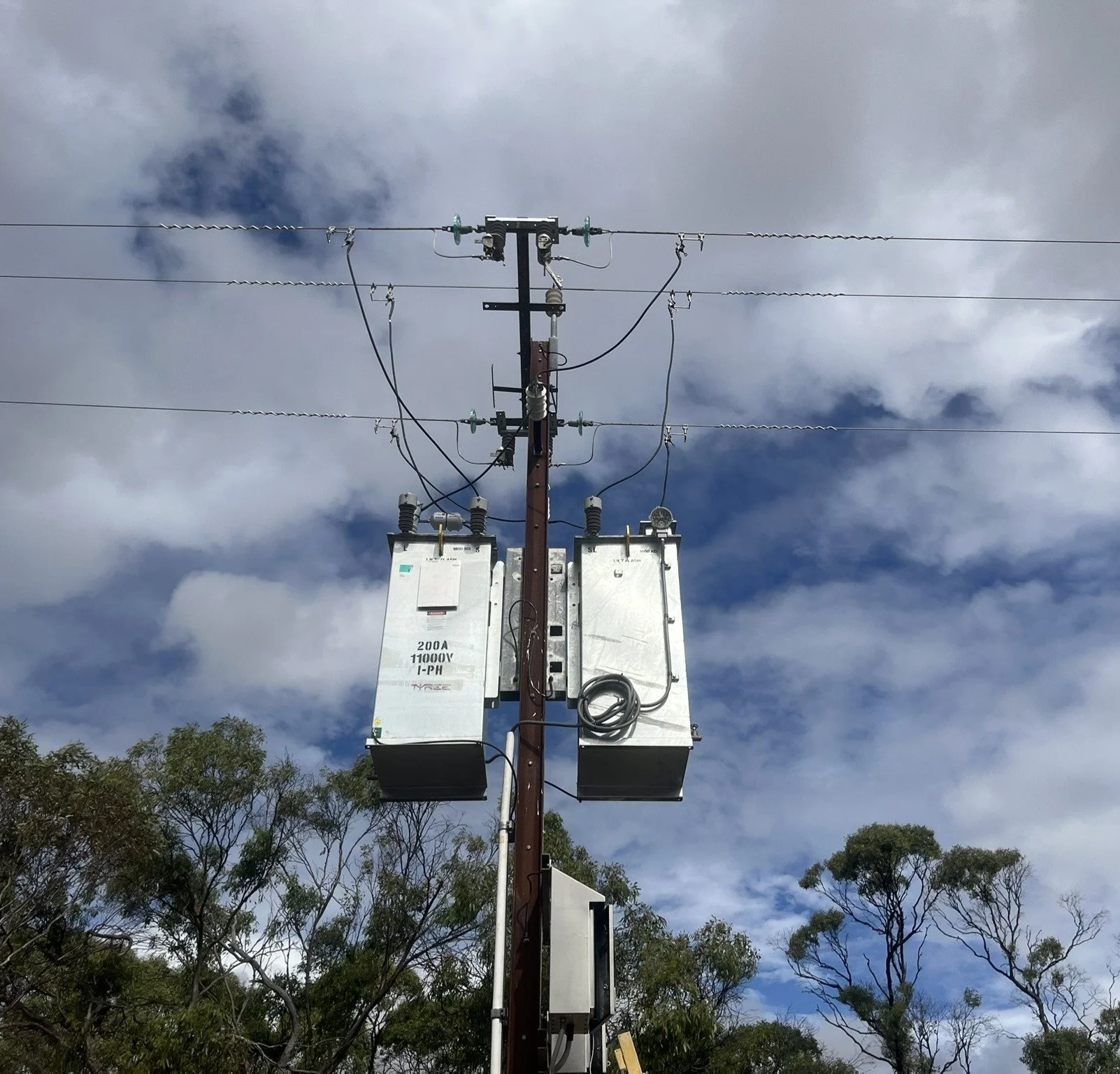 Voltage Regulating Transformers