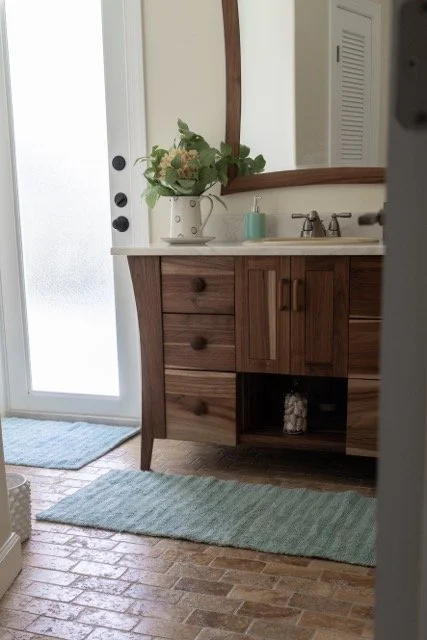 MULQUEEN-9 Medium.jpeg