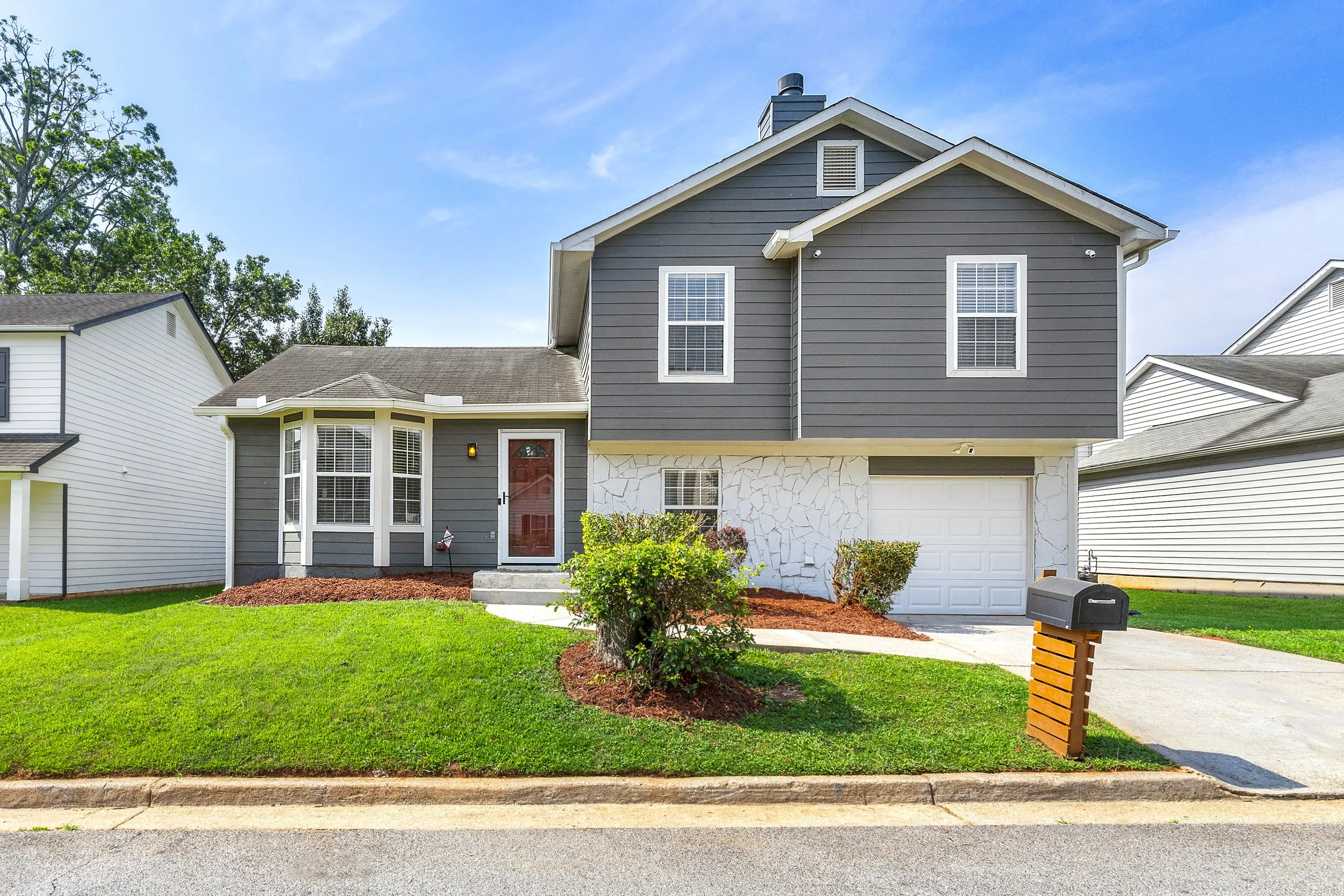1241LanifarmroadStoneMountain003.jpg