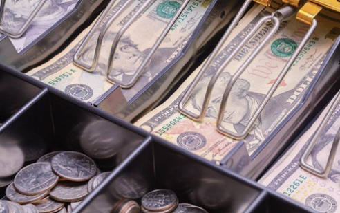 The Importance of Cash Management in Restaurants: Best Practices for Accountability