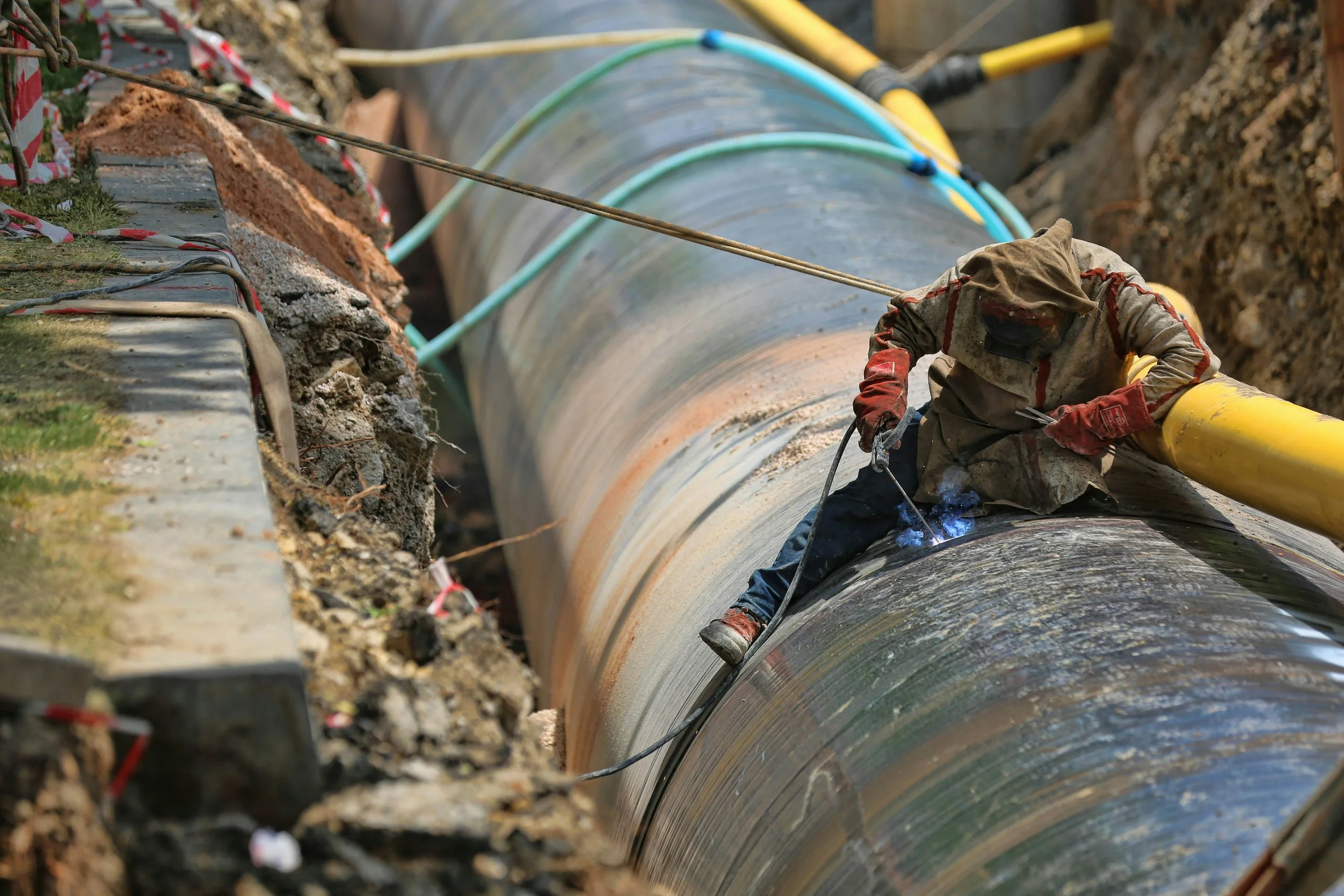 CO2 Pipelines and Injection Wells: The Engineering of Putting Carbon Underground Permanently