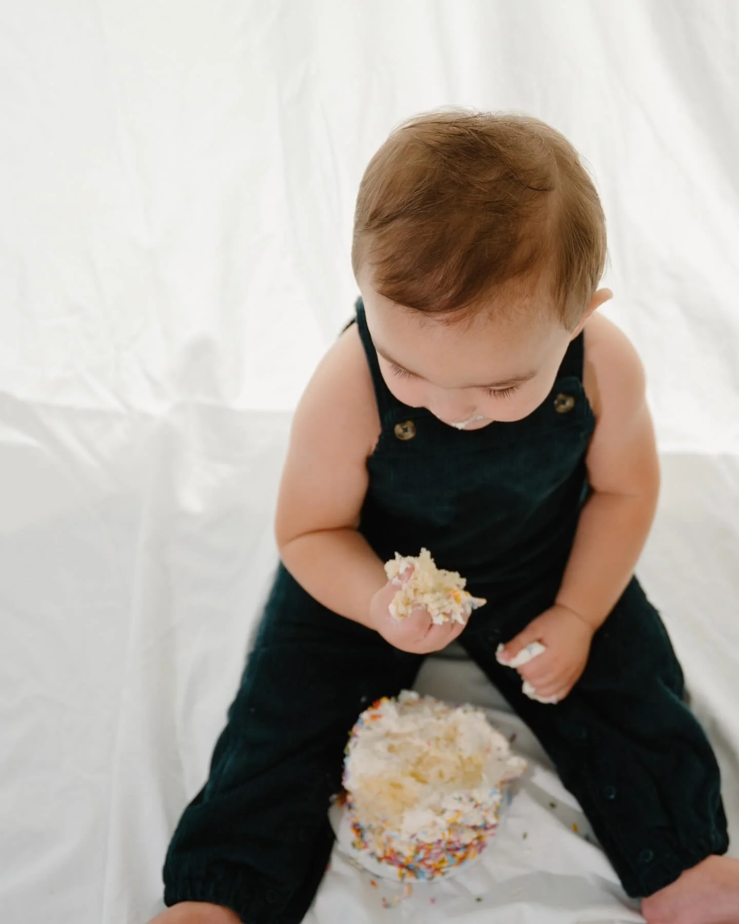 1st birthday smash cake session // 🎂 

Shot by @mc.captured 📸