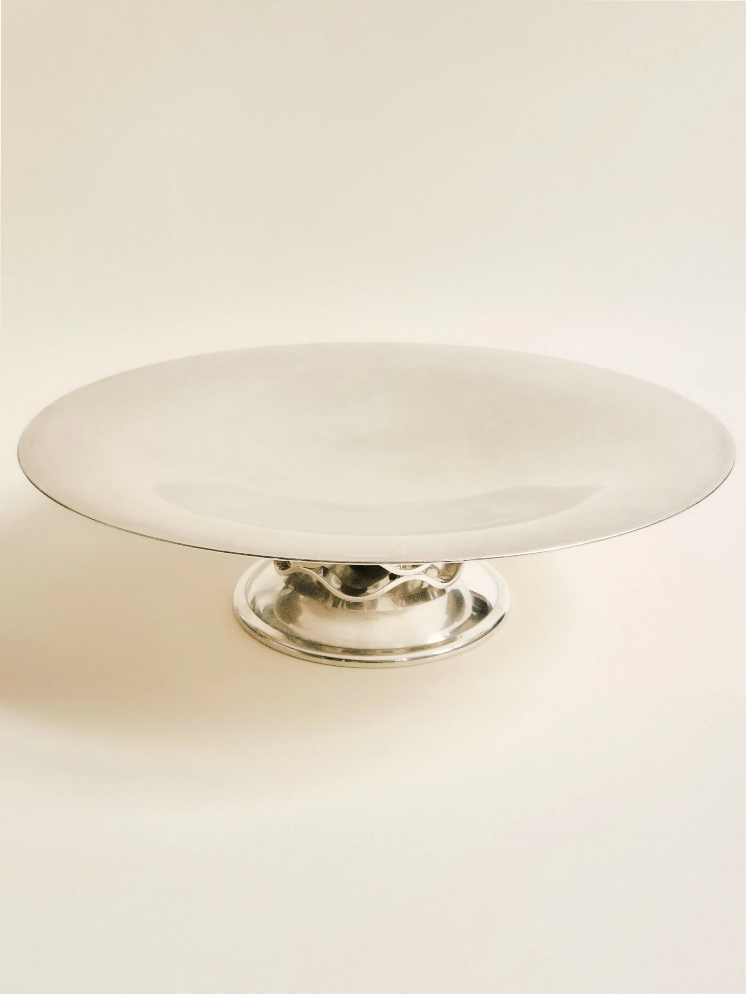 luc-lanel-christofle-ondulations-centerpiece-circa-1930_5.jpg