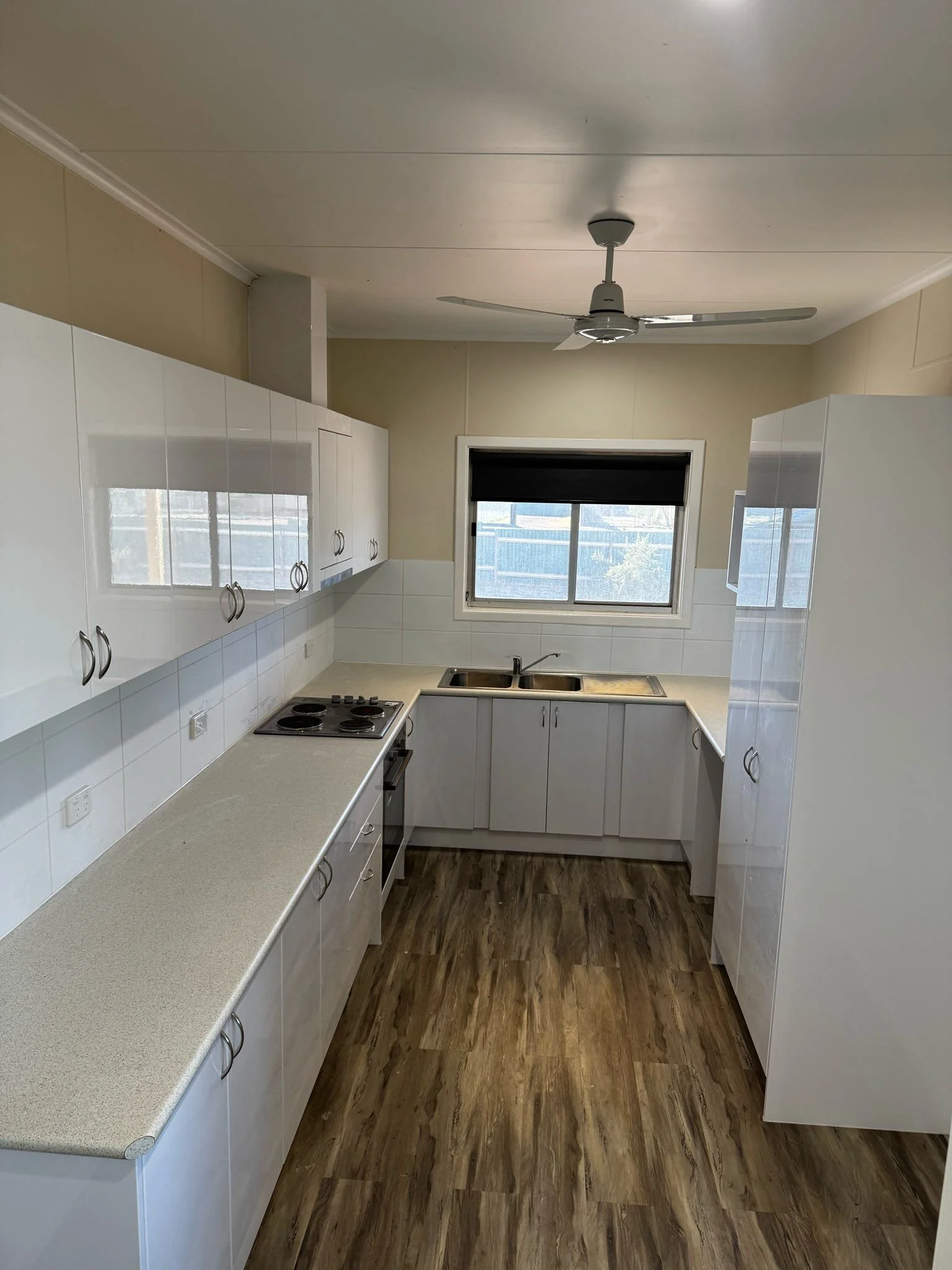 Big transformation underway at our Wiluna Project!

The above shows the before-and-after of one of the kitchens we have recently renovated. 

We gave this kitchen a complete refresh with:
- Brand new cabinetry and benchtops
- New pantry, overhead cup