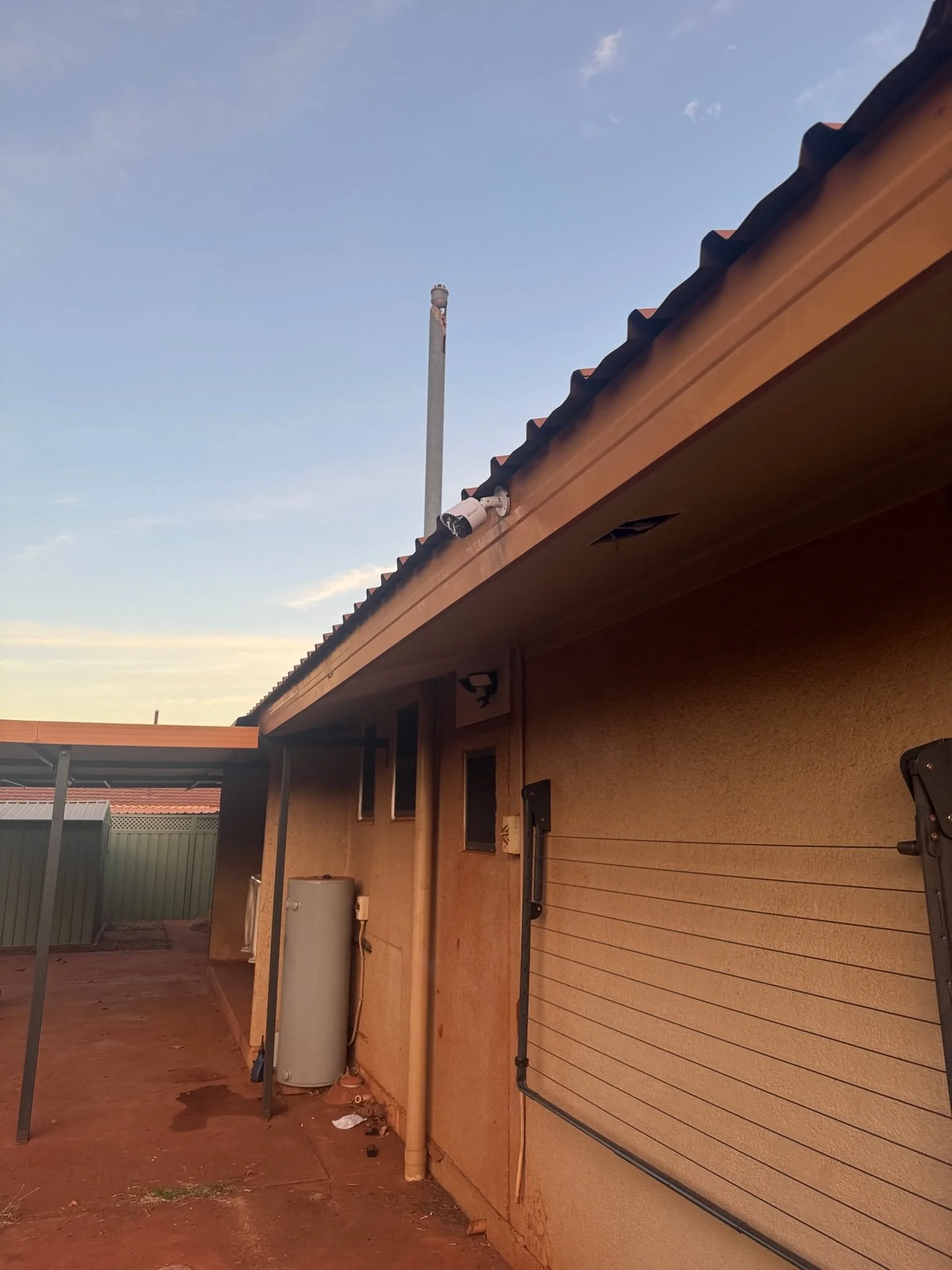 Security Upgrade Complete 🛠

Another property secured by the EPM team. 

Our electricians recently: 
- Removed roof sheets to access cable pathways 
- Installed cabling for new security cameras and floodlights
- Mounted and commissioned the new equi