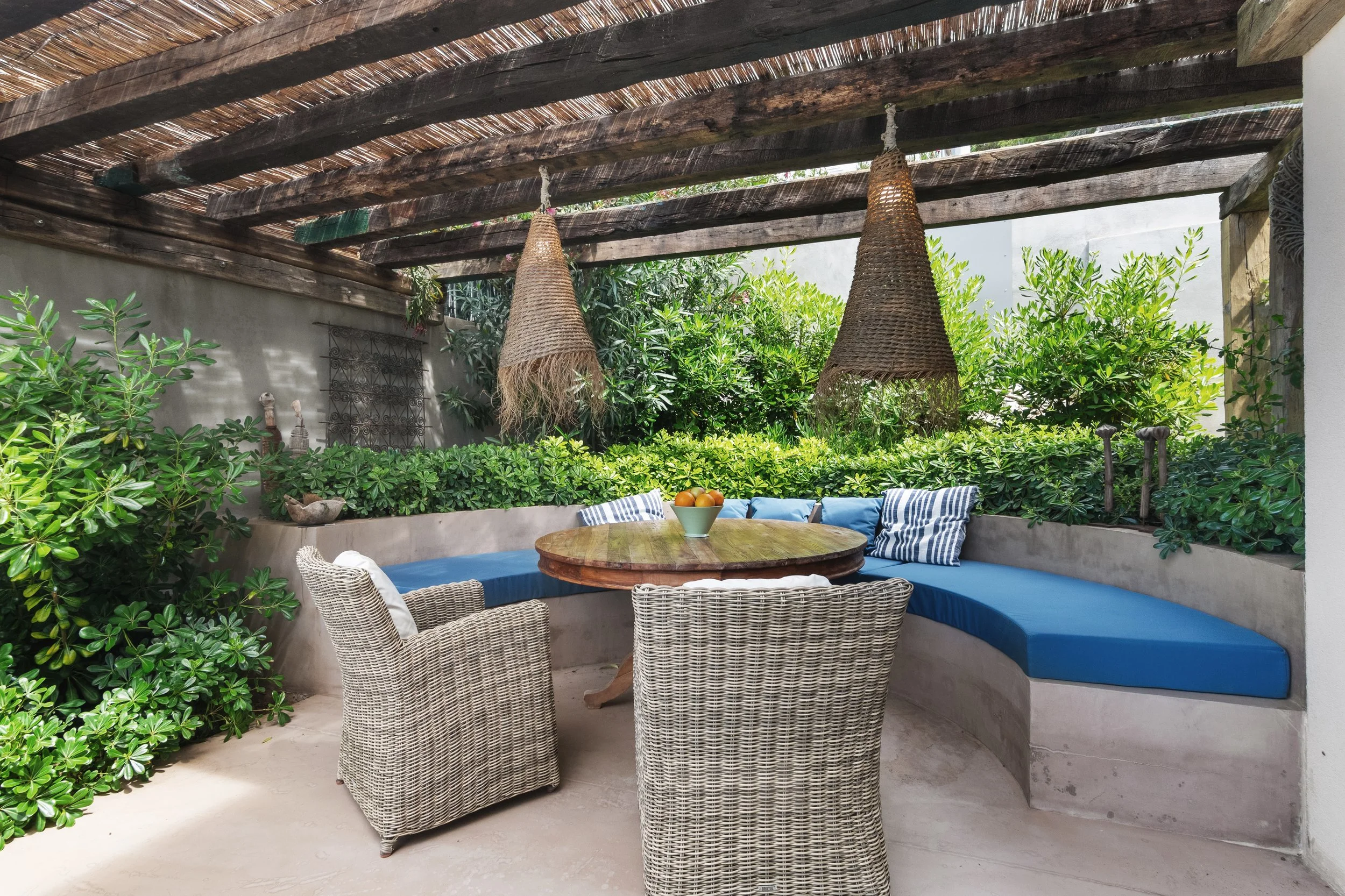 Vanjska blagovaonica na terasi – fotografiranje kuća za odmor