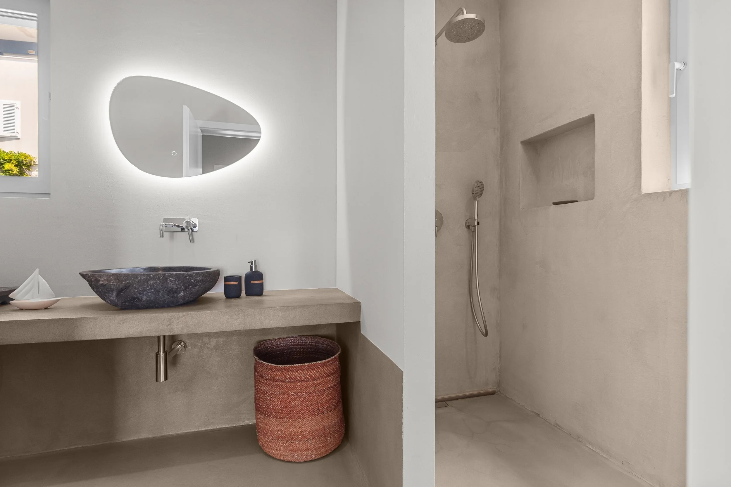 Tuš kabina u kupaonici vile - fotografiranje luksuznih vila