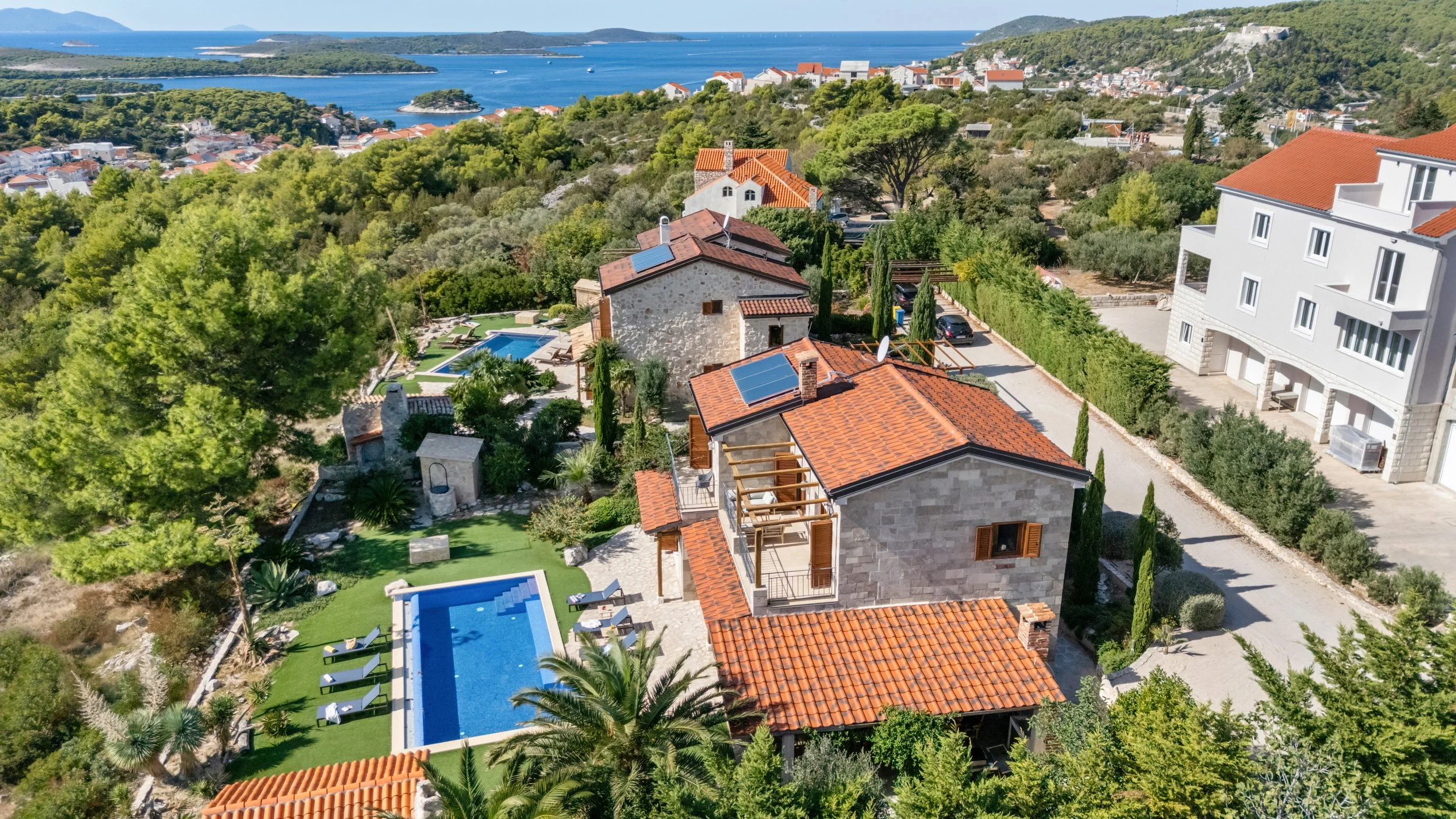 Vila Galapagos Hvar i pogled na Paklene otoke