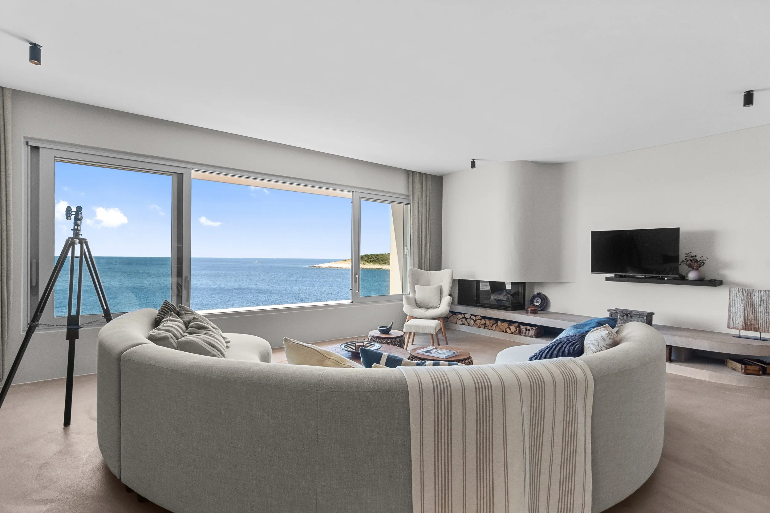 Dnevni boravak s pogledom na more – fotografiranje interijera