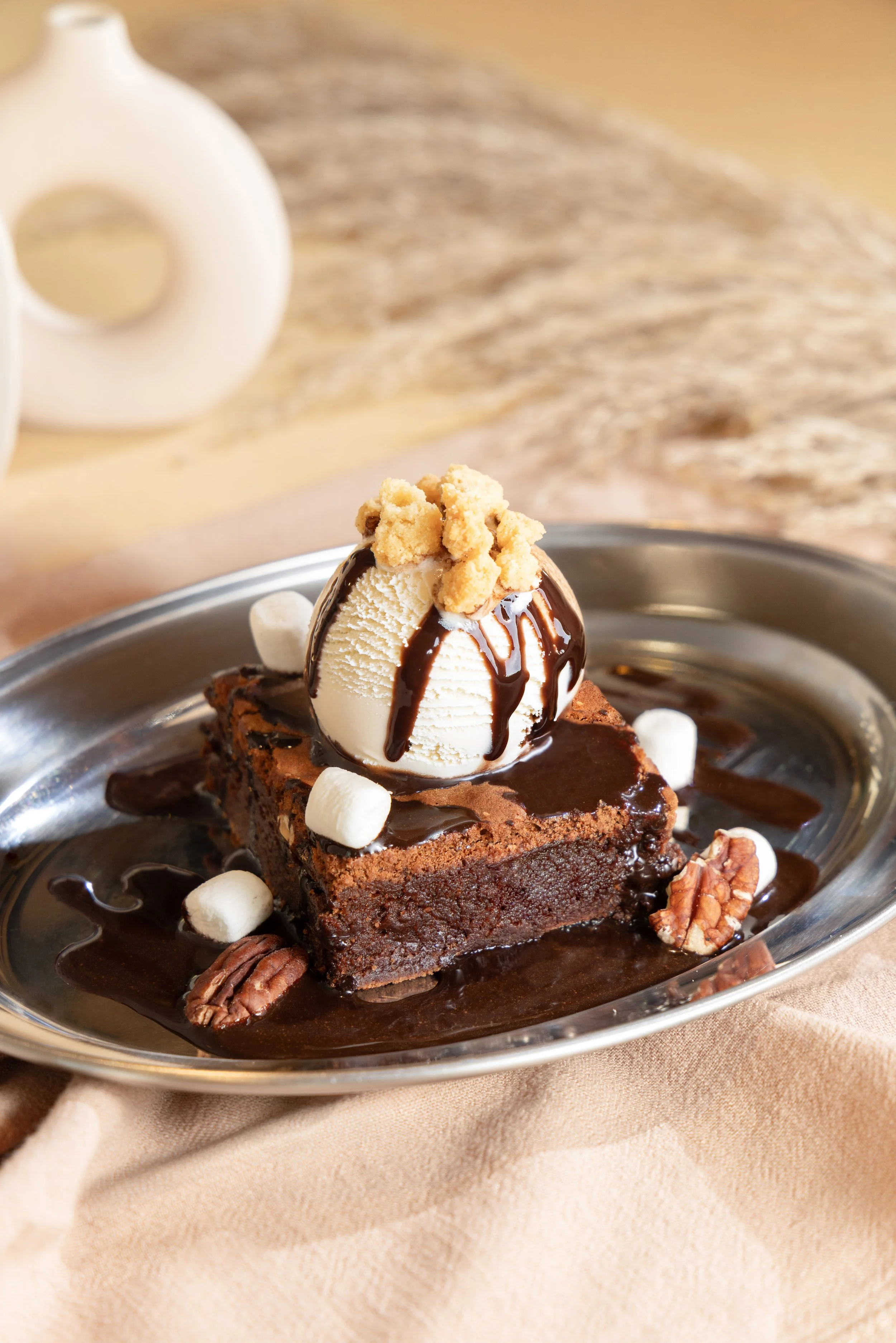Valrhona Brownie Vanilla Gelato 2.jpg