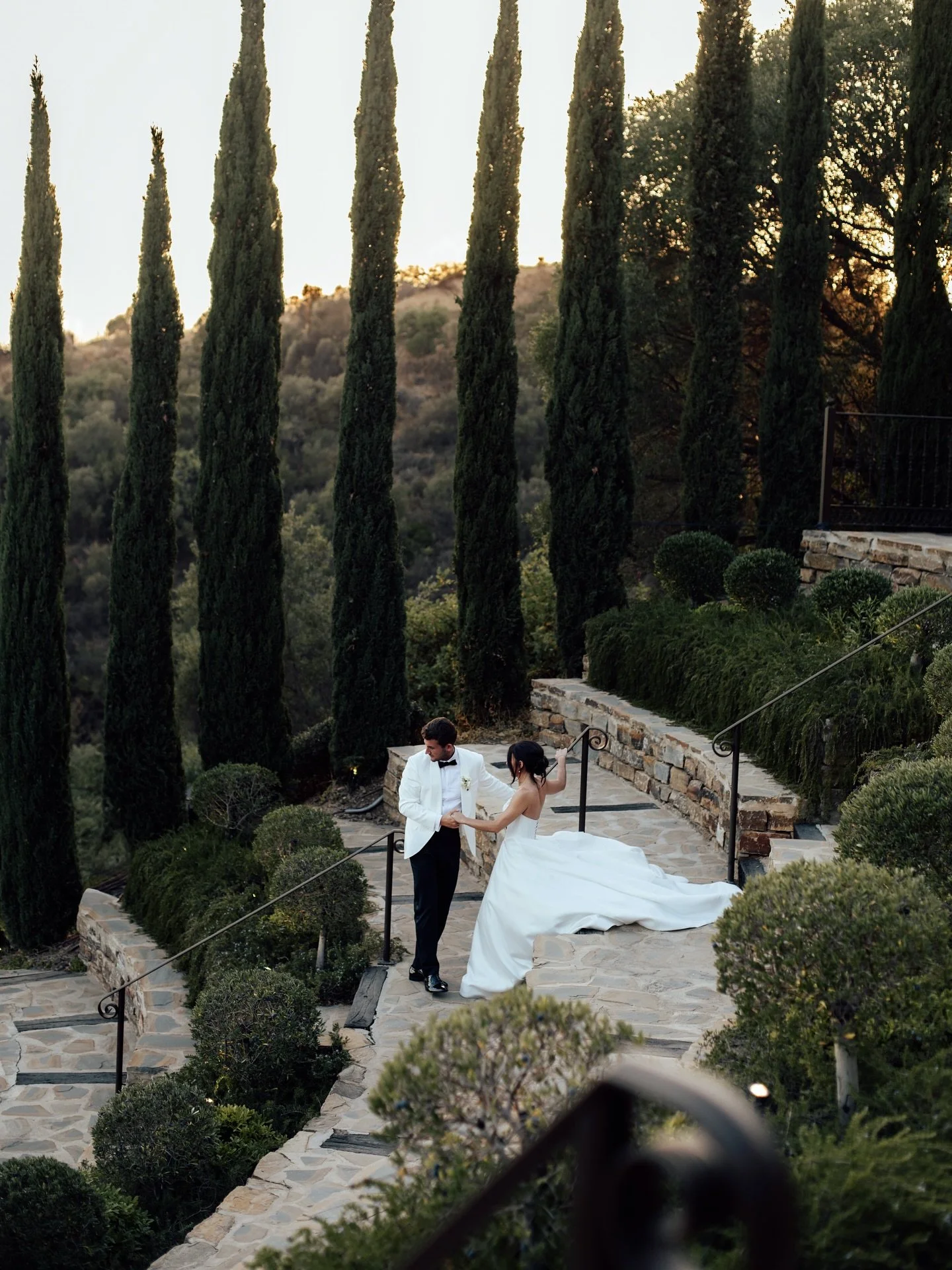 Such an incredible day celebrating love, light, and timeless elegance🤍📸

Wedding planner: @bossaweddingsandevents 
Flowers: @anaisfloristasfuengirola 
Wedding content creator: @bossabridalstories 
Venue: @casadelaeramarbella 
Dress perfectly cared 