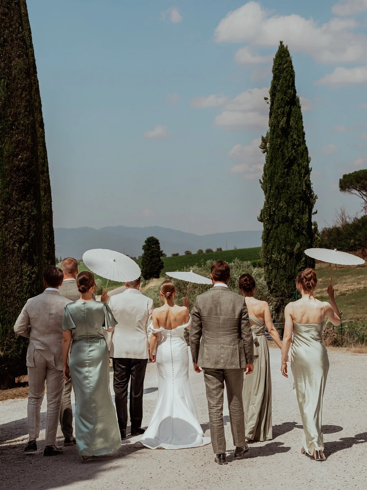 I&rsquo;m so excited to be photographing weddings in Italy, Spain and of course Finalnd in 2026!✨
Summer weekends are already filling up fast, so if you&rsquo;re thinking about booking me as your wedding photographer, send me a message &mdash; I&rsqu